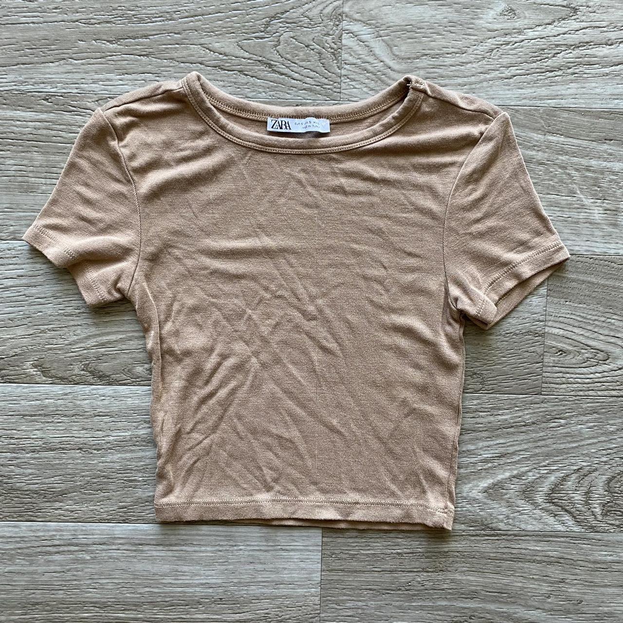 Zara Crop Top Simple tee to add to your wardrobe... - Depop