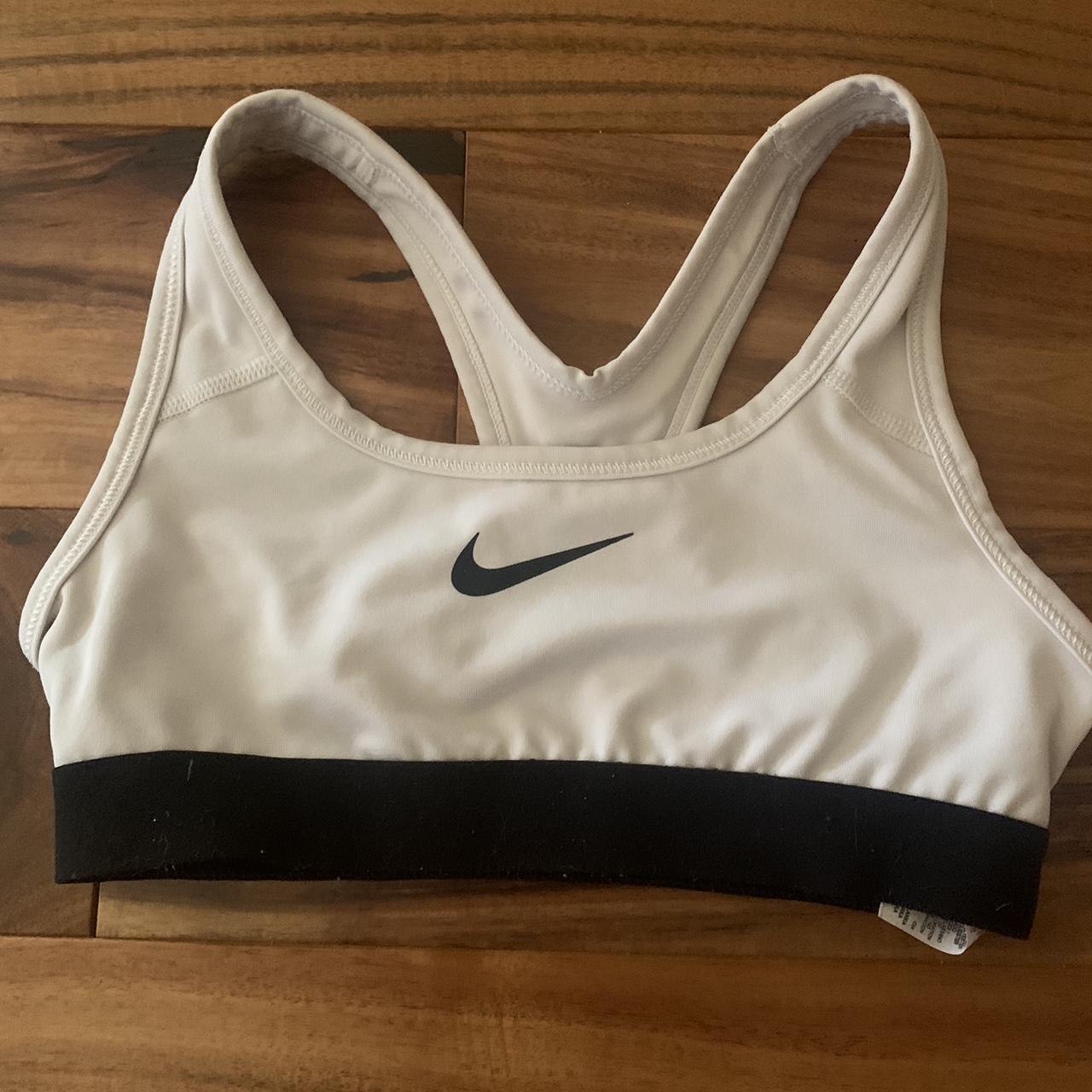 white nike pro sports bra