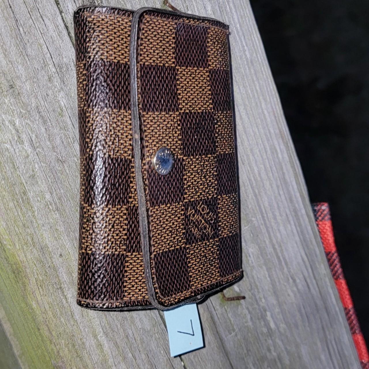 Louis Vuitton Key Pouch in Damier Ebene Gold - Depop