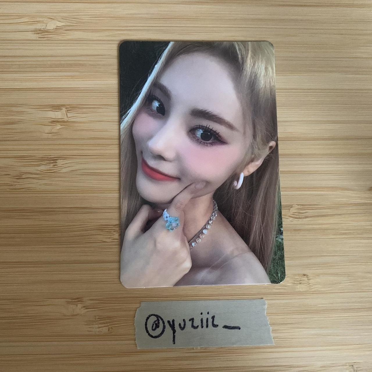 loona jinsoul flip that photocard autobuy is... - Depop