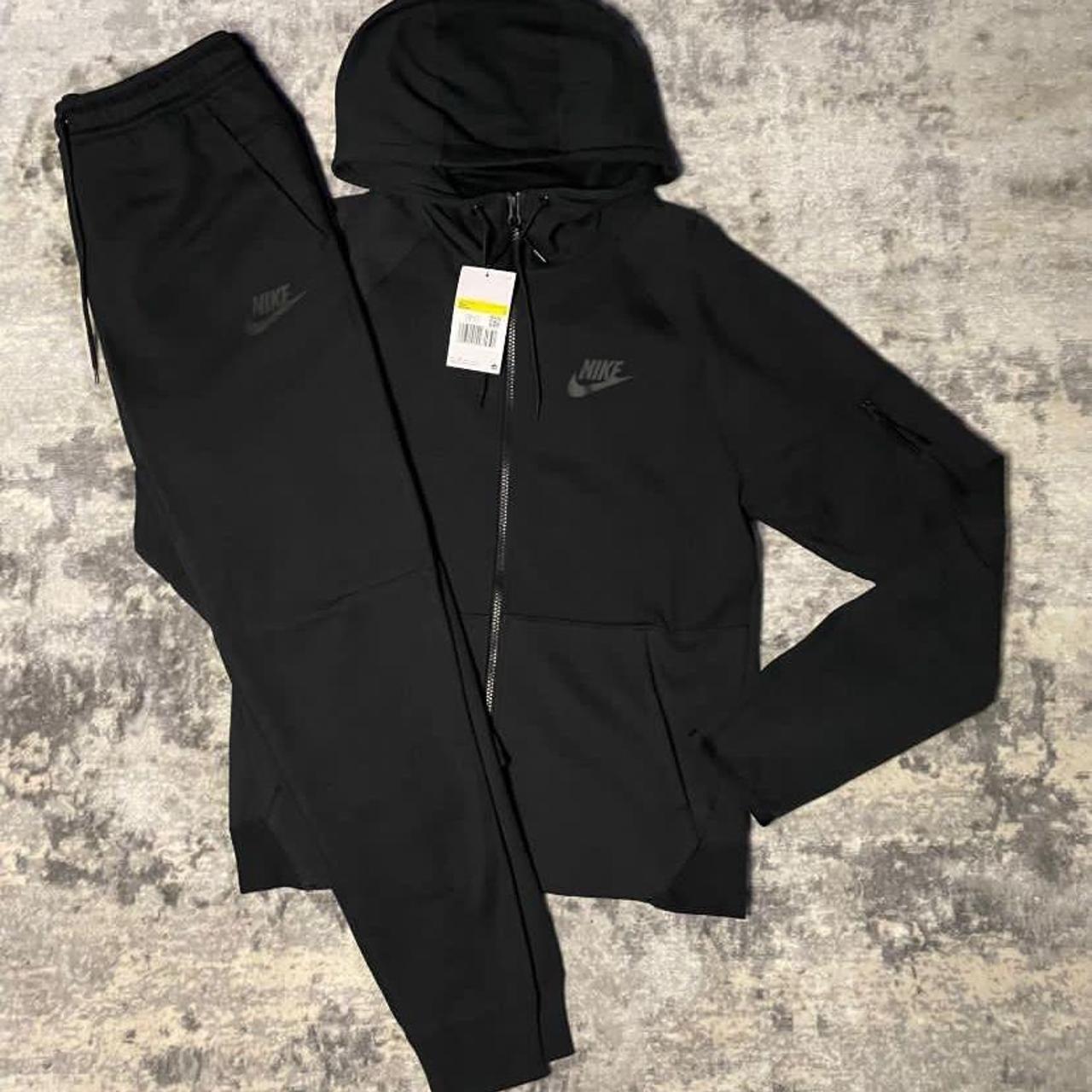 xs tech fleece