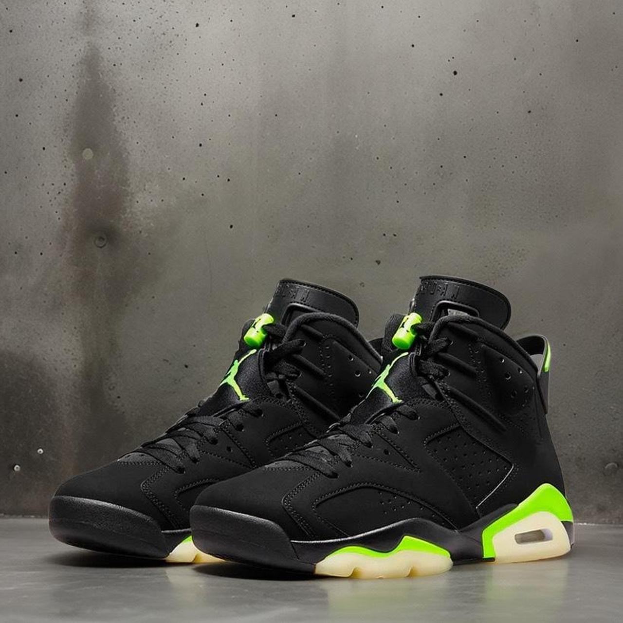 Lime green shop and black jordans