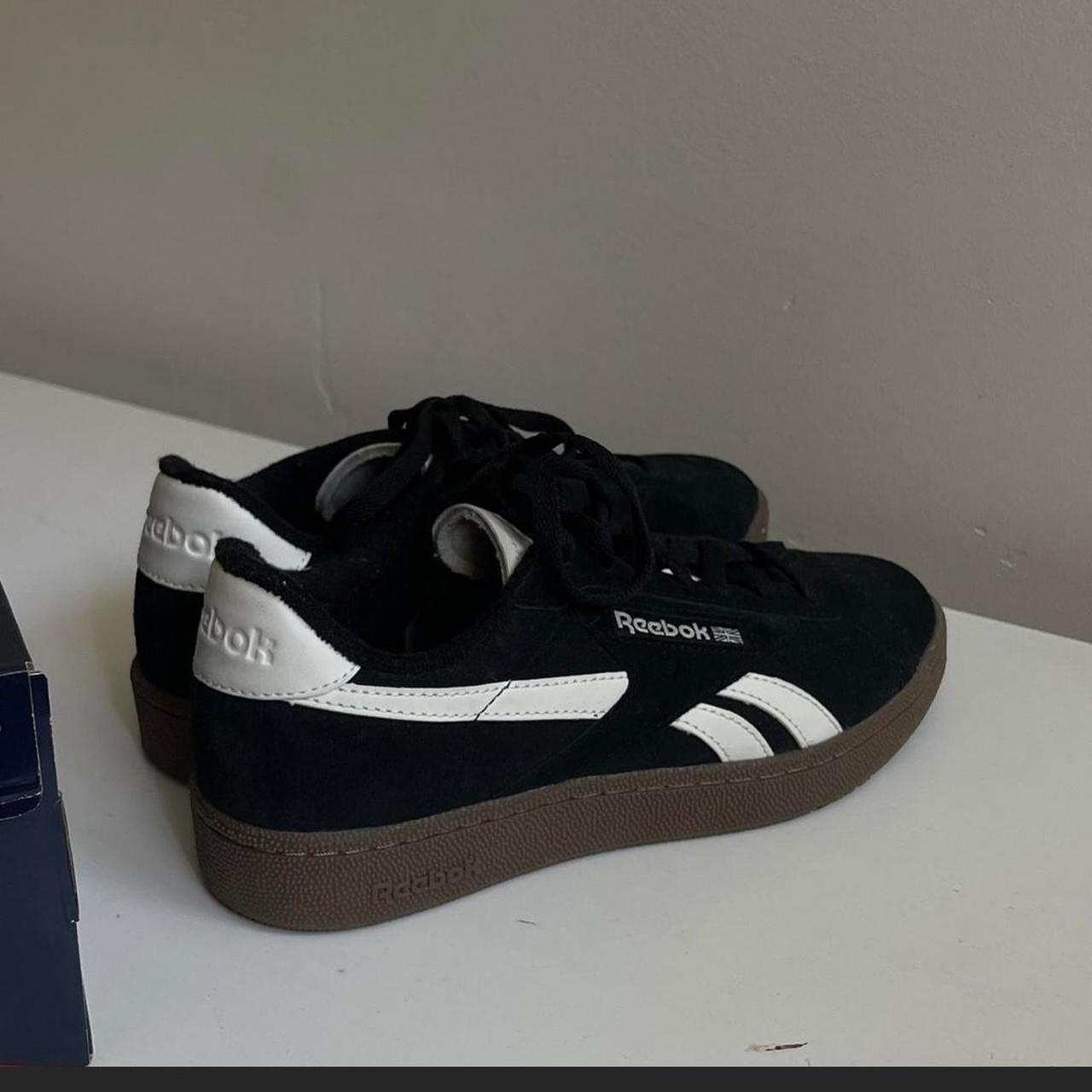 dhgate new balance 2002r