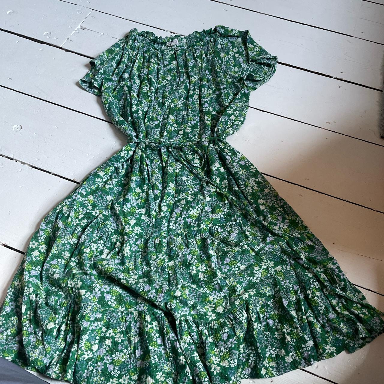floral picnic dress, perfect for the first date,... Depop