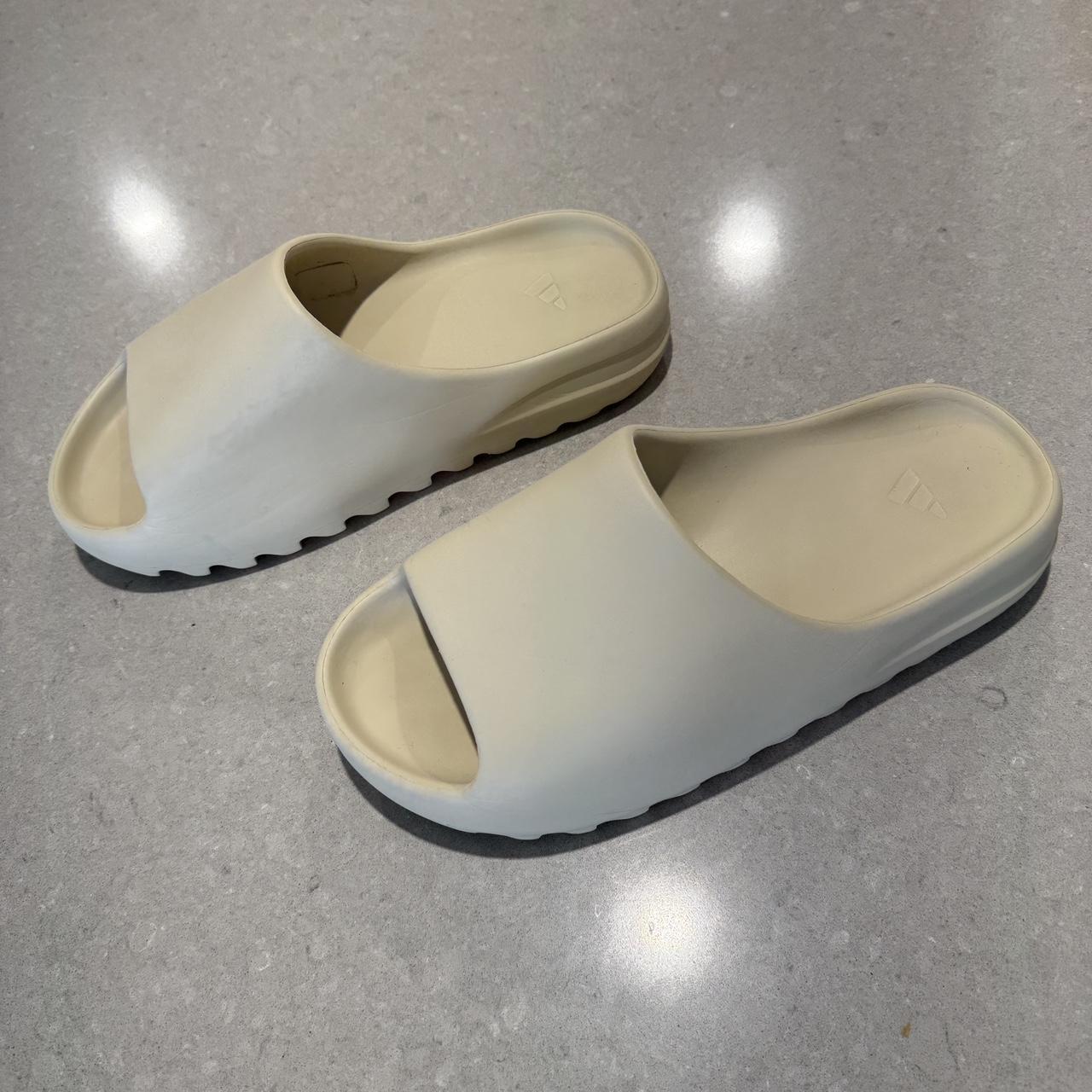 Yeezy Slides deals Bone White