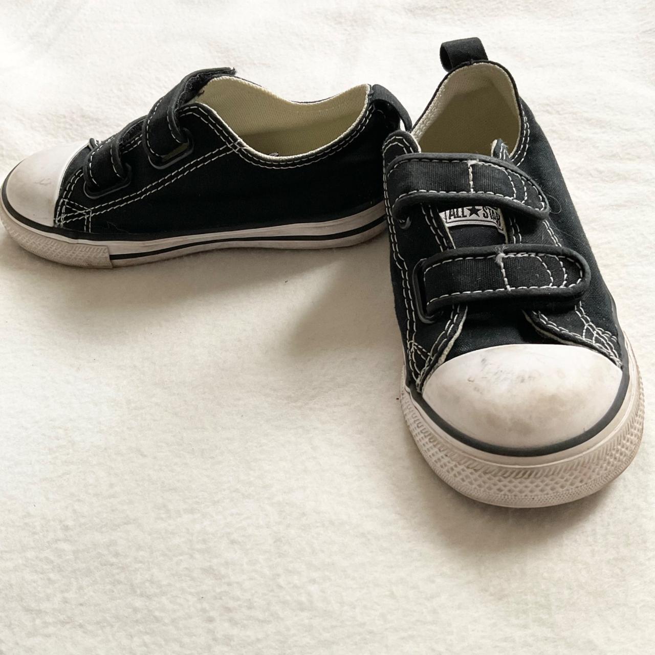Indien Belyse Løb Black white boy girl toddler Converse Sneakers size... - Depop