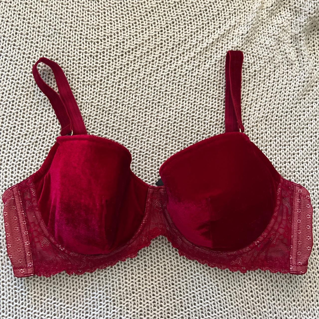 black bra with flower lace details that extend to - Depop