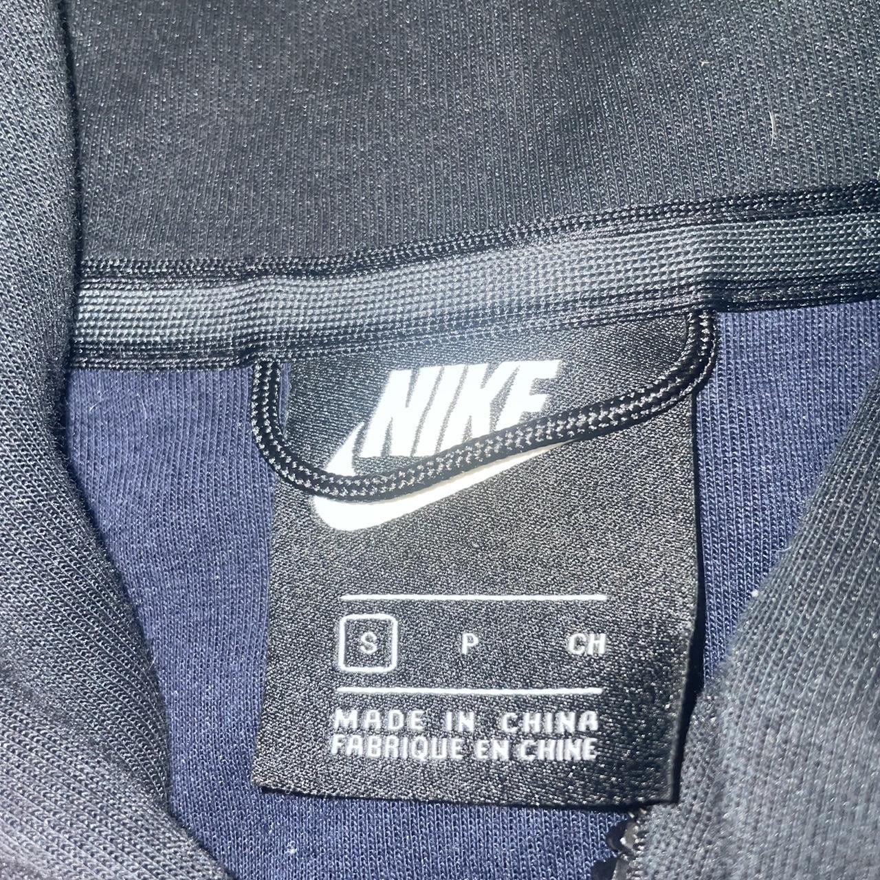 Nike tech fleece old season navy/black Barely worn - Depop