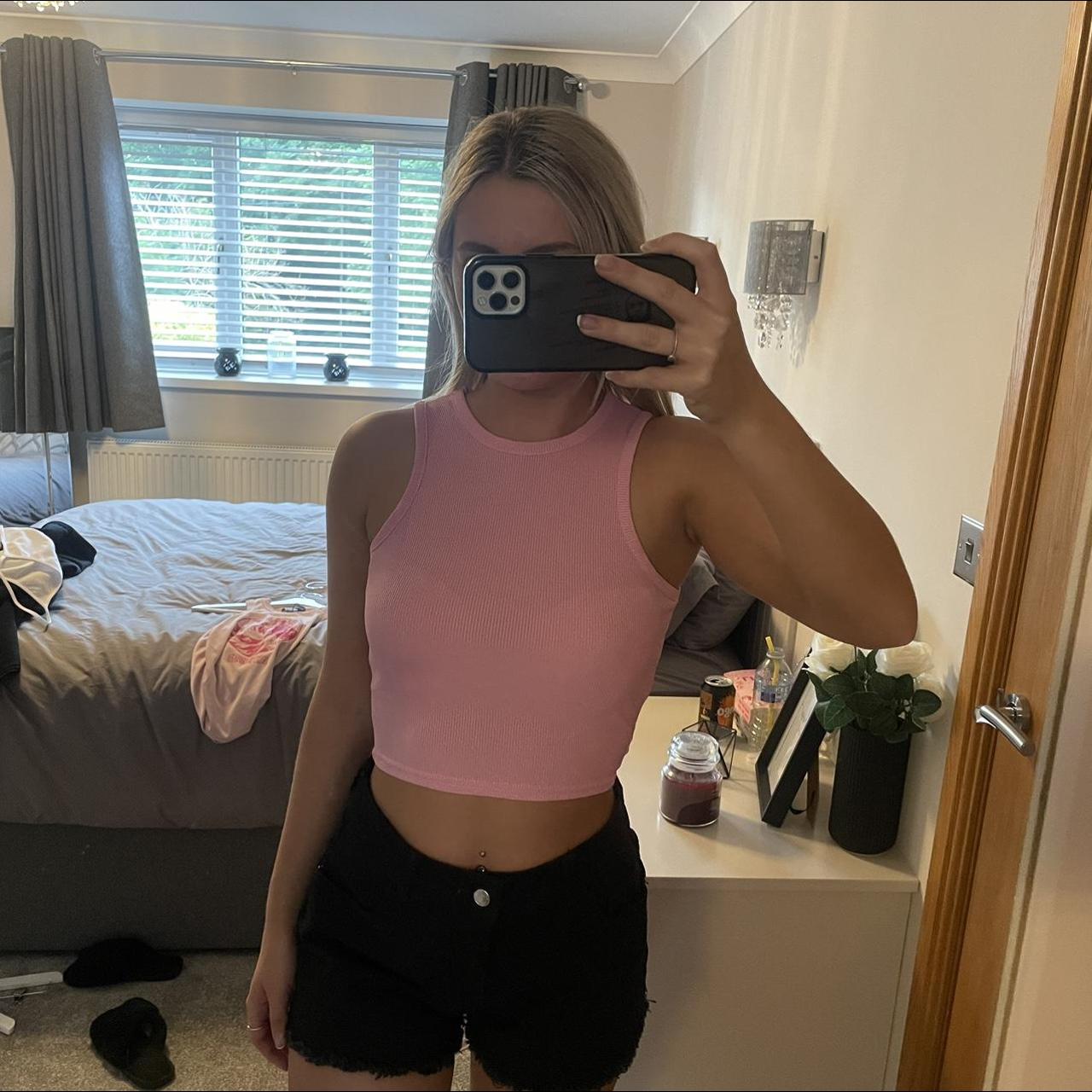 Size 8 pink ribbed crop top, pretty little thing - Depop