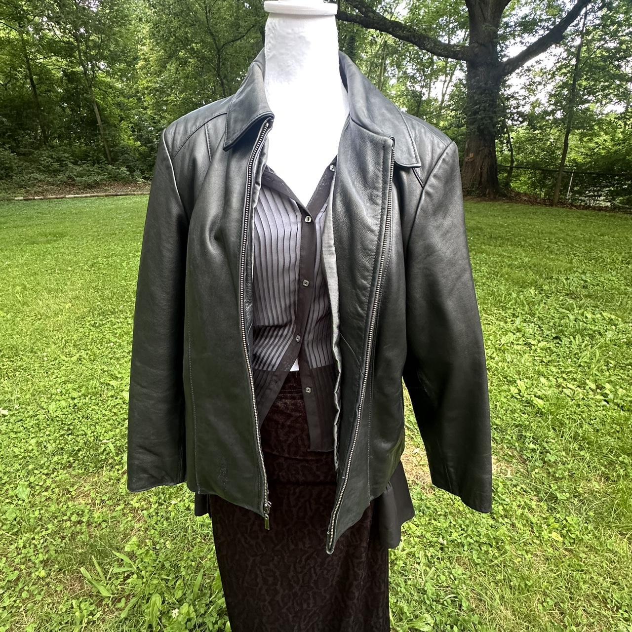 item listed by thriftylilthang__