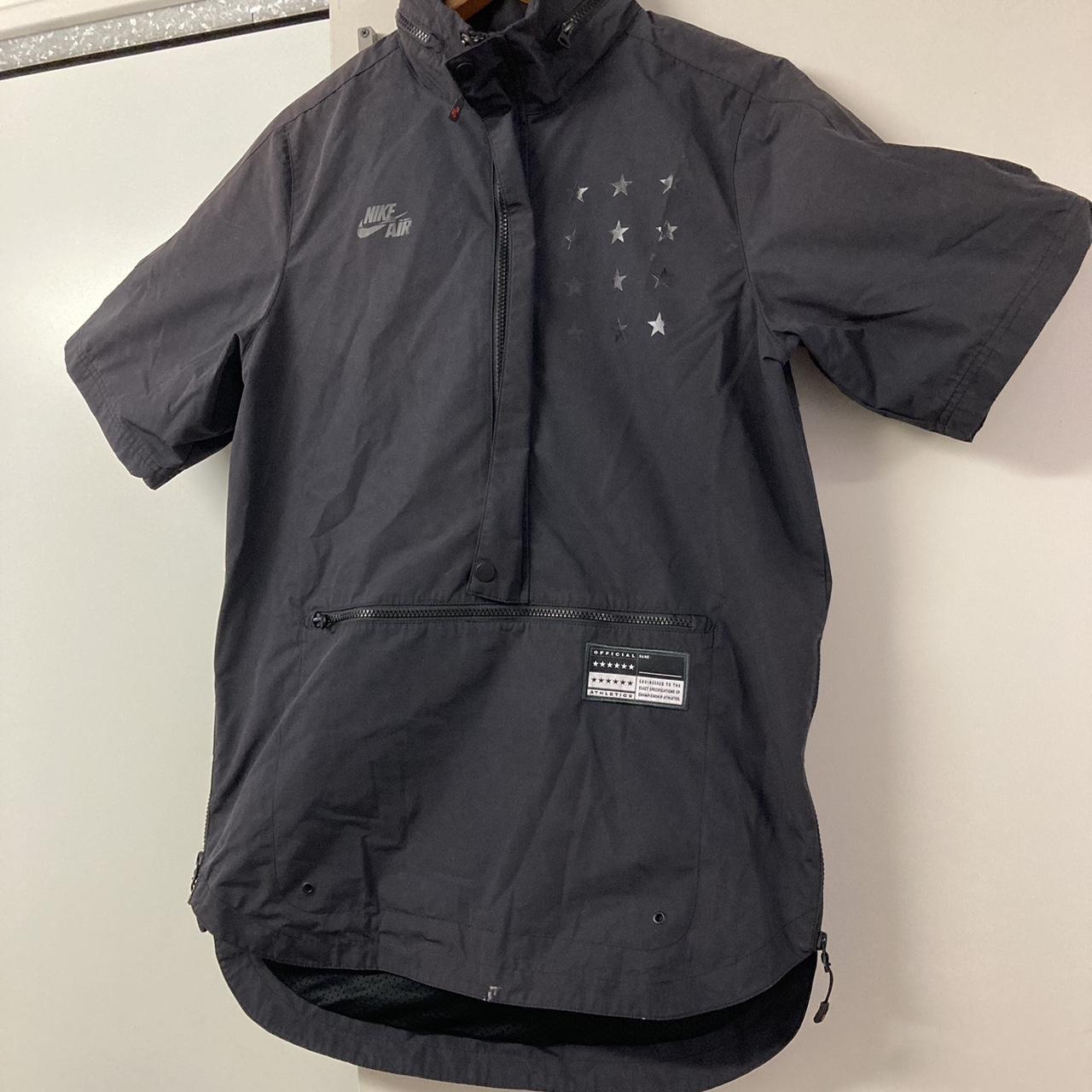 Short sleeve sale nike windbreaker