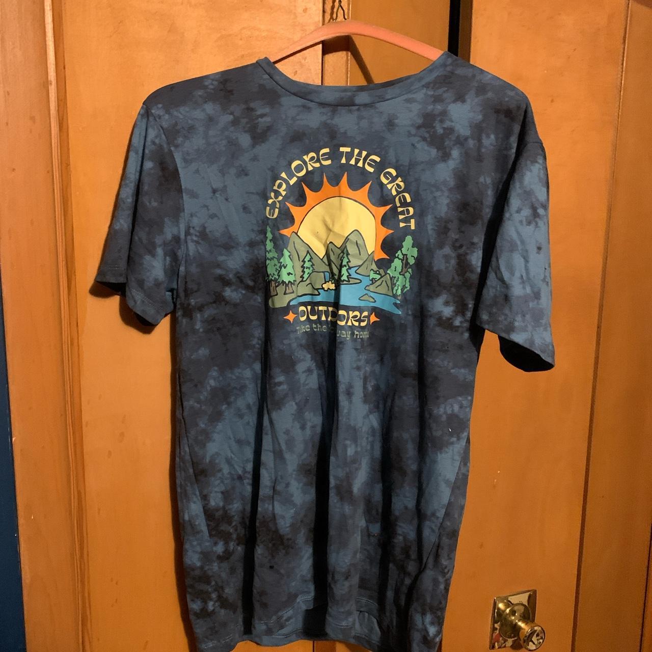 Old Navy Men's Blue and Navy Tshirt Depop