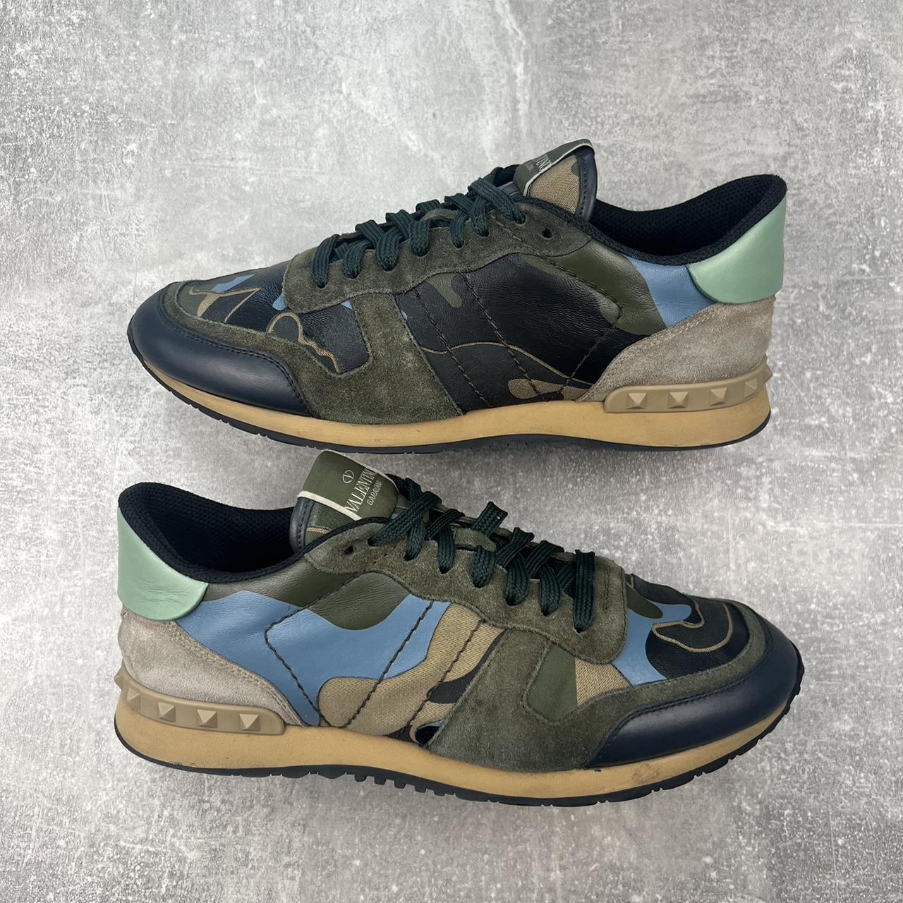 Valentino trainers camo on sale blue