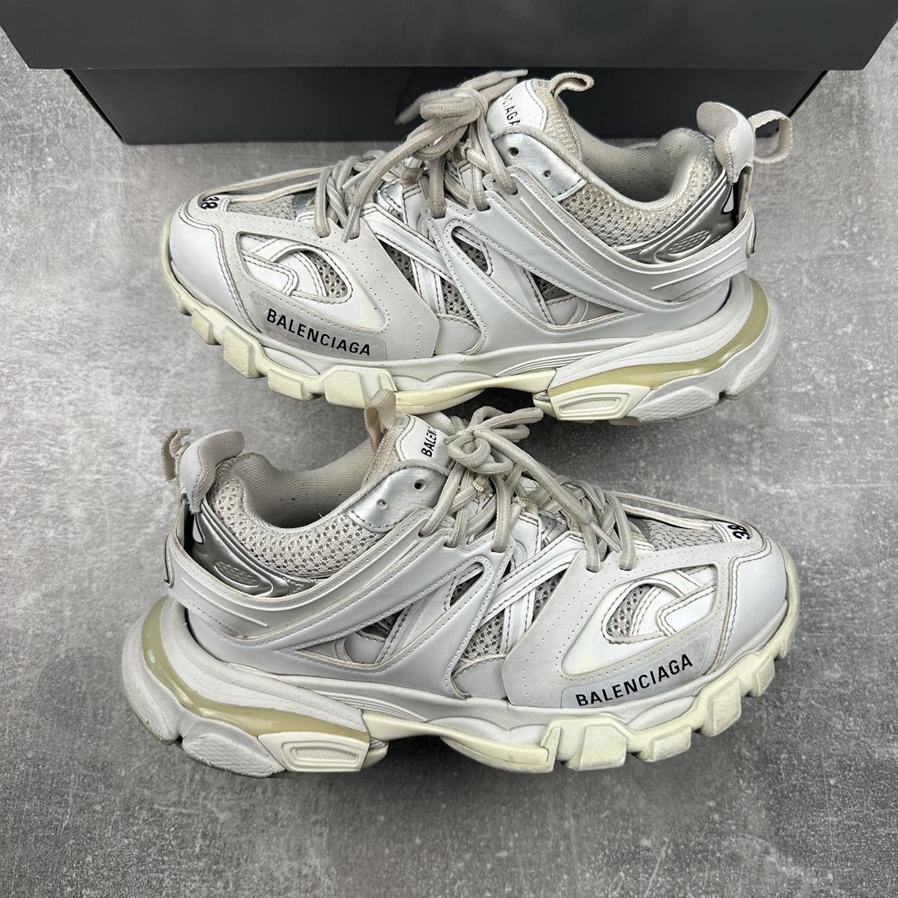 Balenciaga track store trainer led