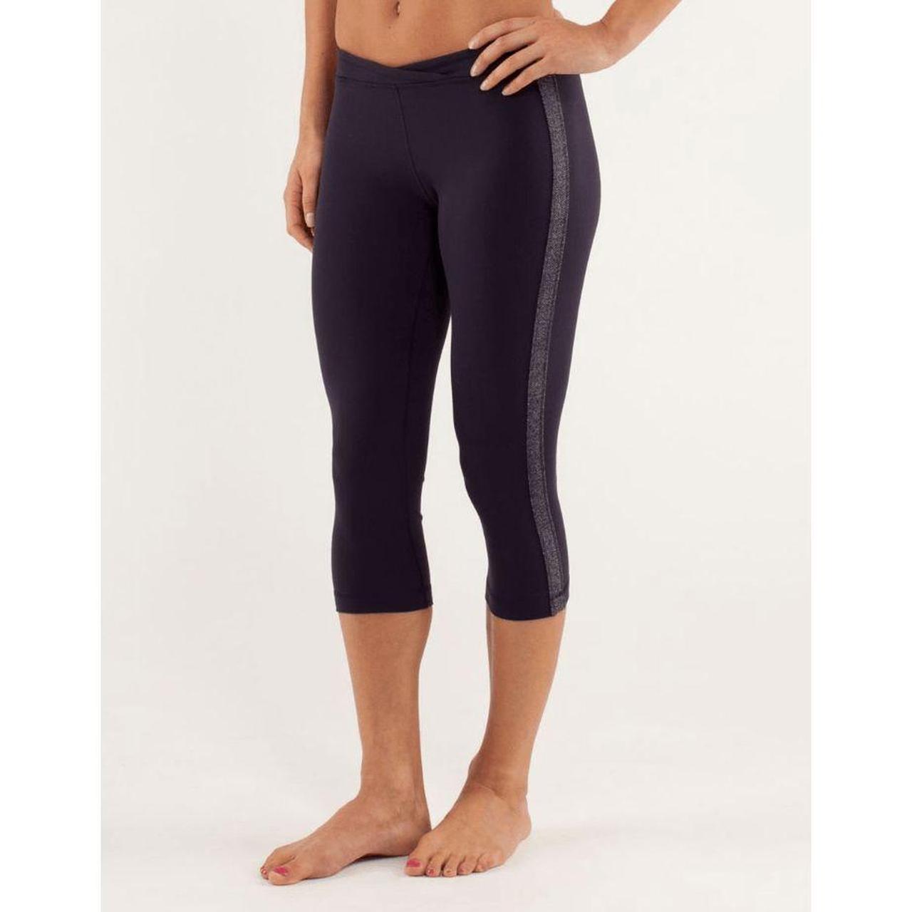 Lululemon Navy Blue and Pink Cropped Athletic