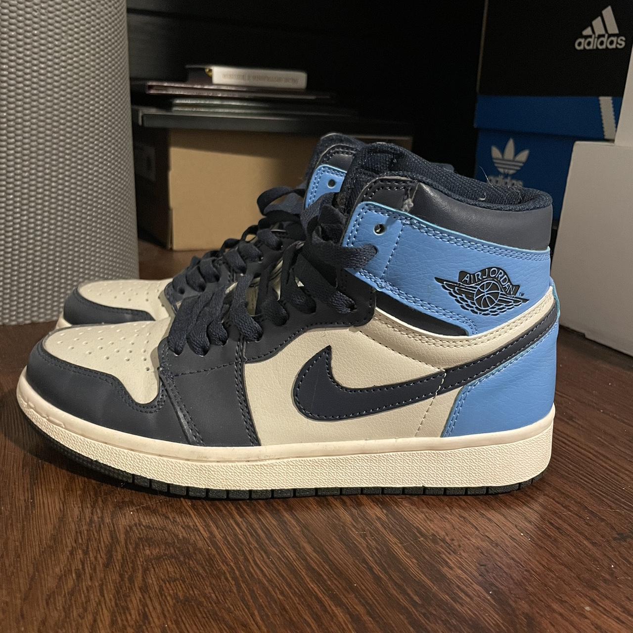 Nike Women's Blue and White Trainers 