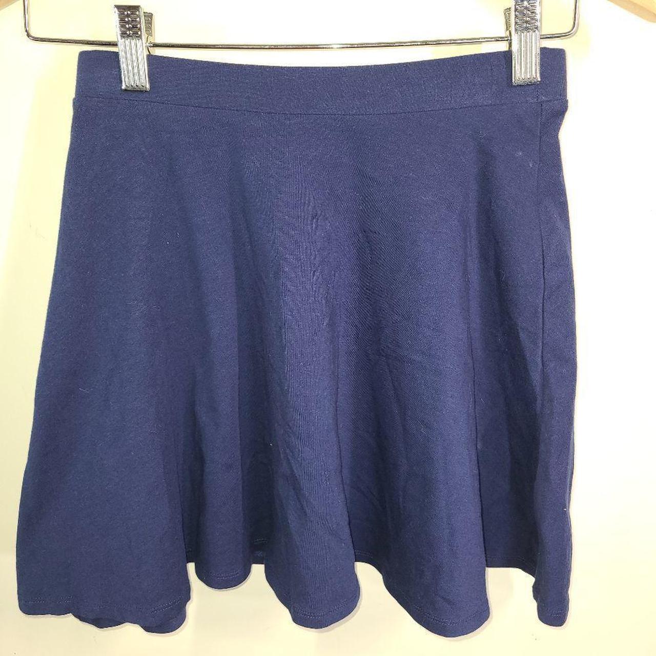 Forever 21 Navy Skater flair mini skirt EUC. Navy. Depop