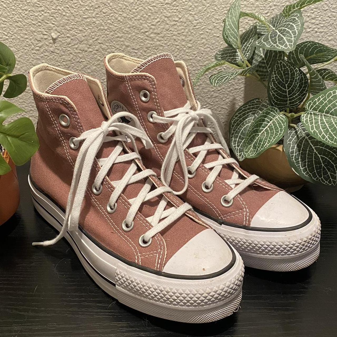 Platform converse in rare color saddle I would