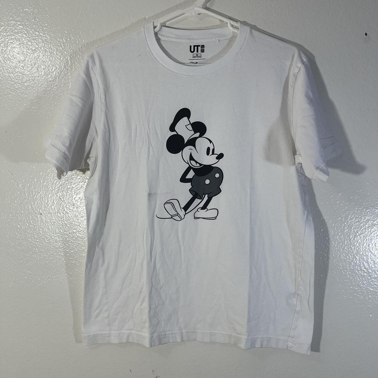 uniqlo t shirt mickey mouse