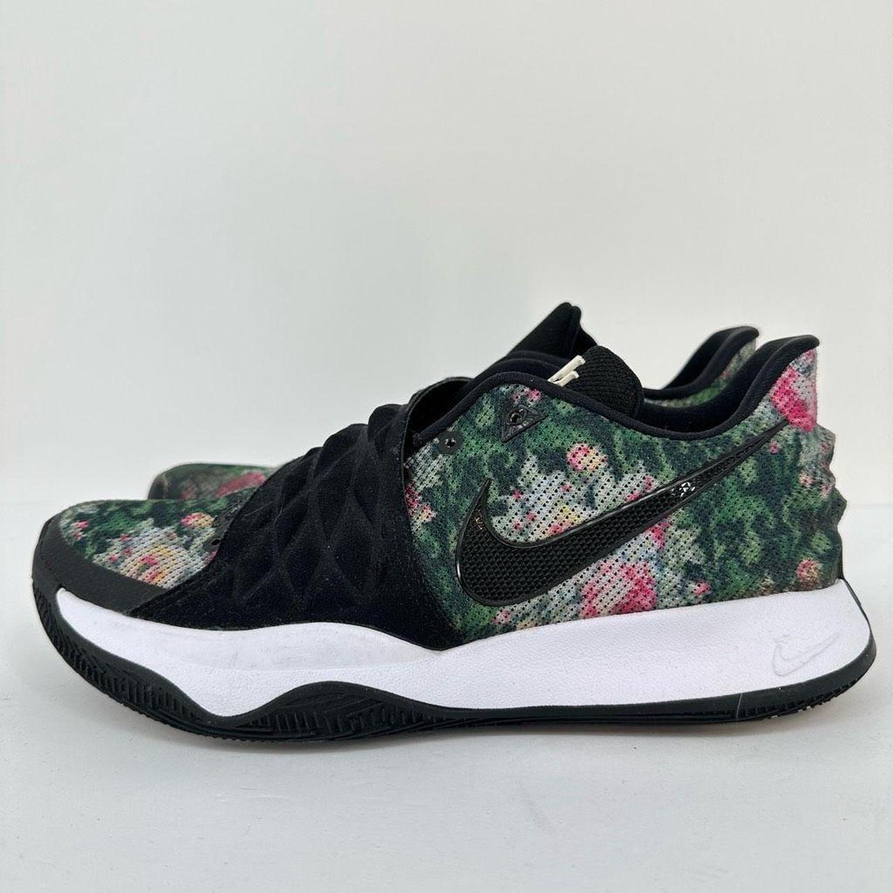 Reis geweld Verslinden Nike Kyrie Low Floral Sneakers Mens Size 9... - Depop