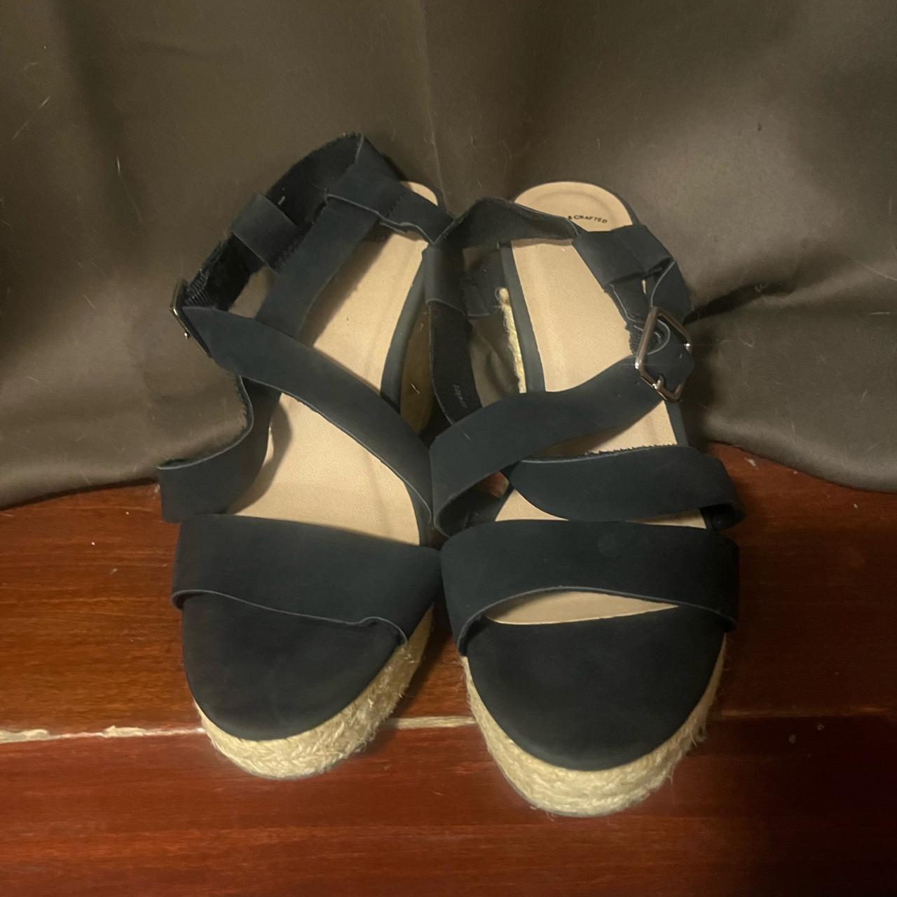 Gap Women's Black and Cream Espadrilles Depop