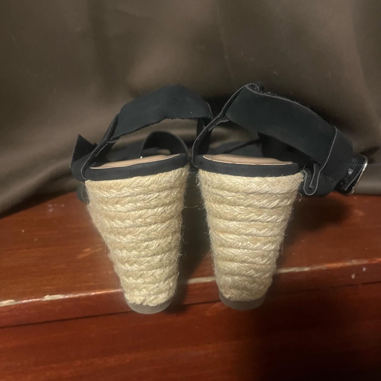 Gap Women's Black and Cream Espadrilles Depop