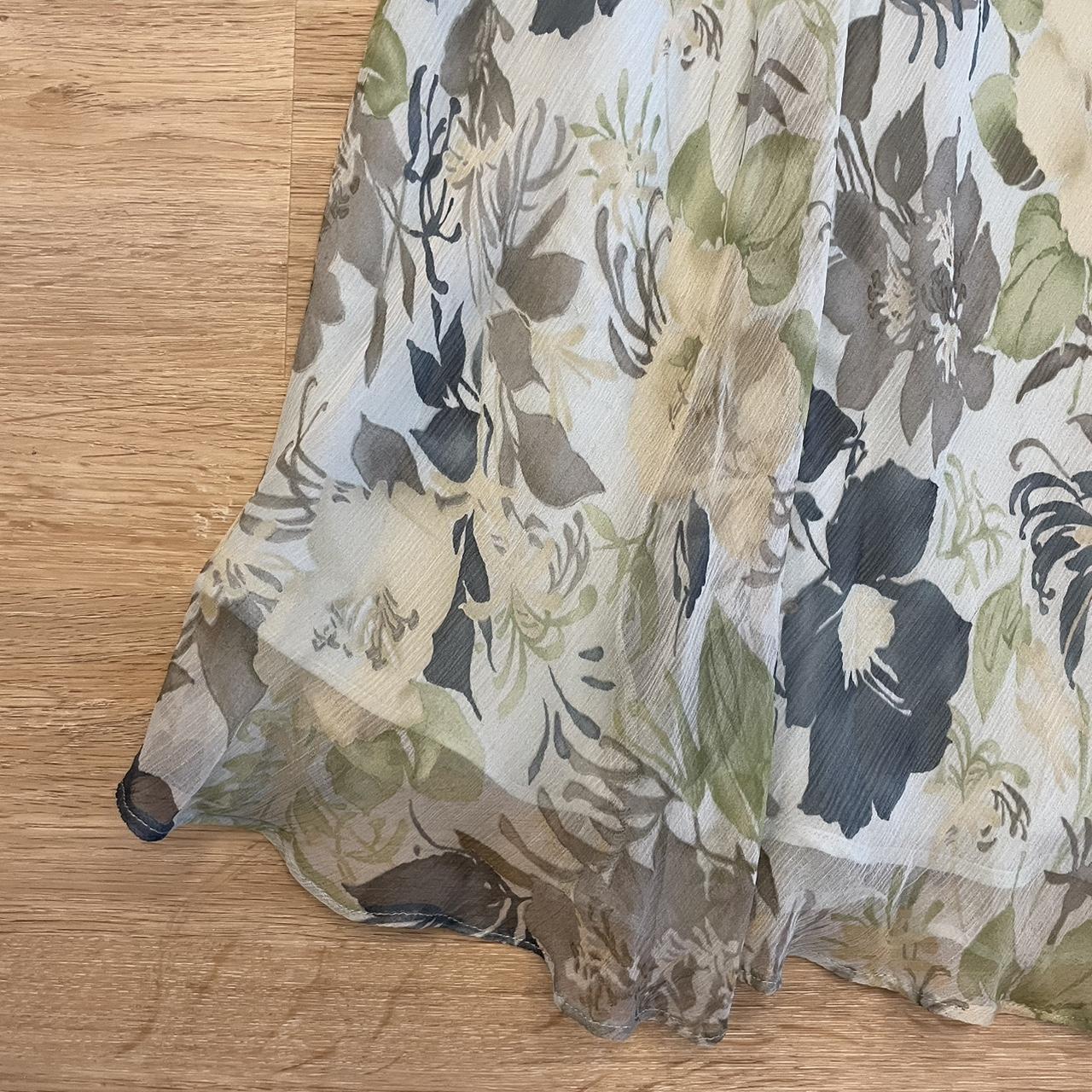 Charter Club Floral Maxi Skirt Tagged size 10P, runs... - Depop