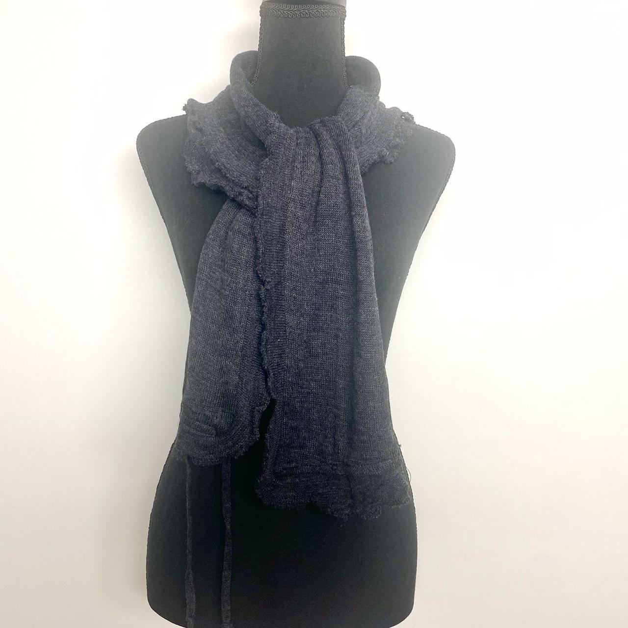 Women’s Gray Ruffled new scarf Depop