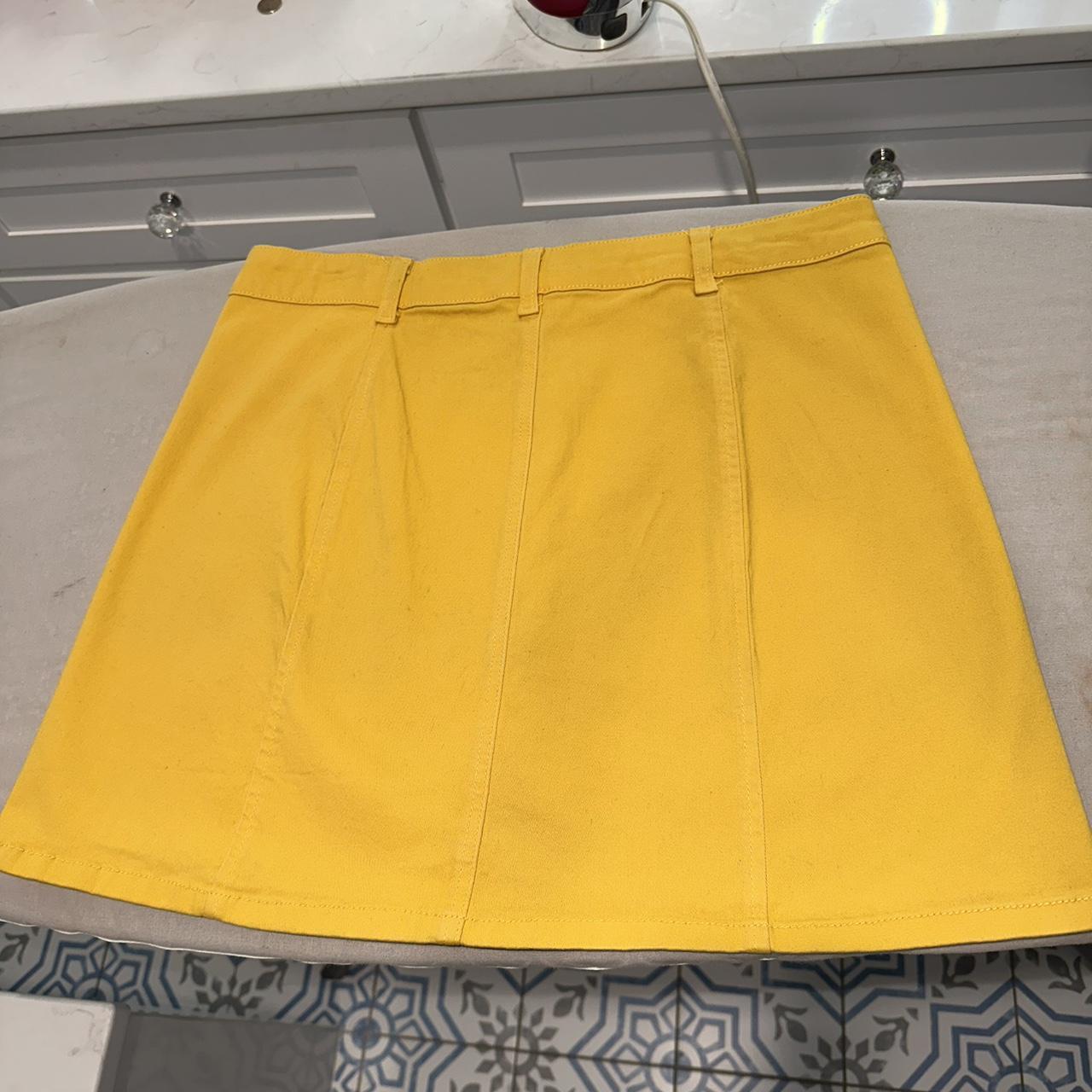 Celebrity pink shop yellow skirt