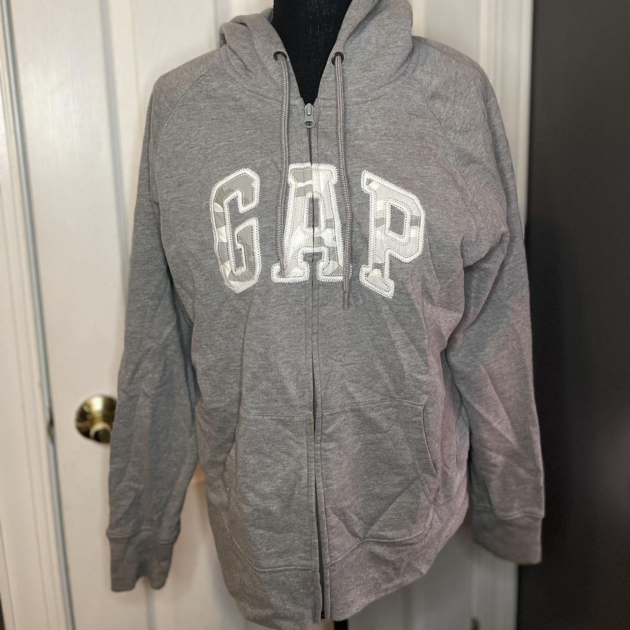 Gray and white GAP zip up jacket Size Medium - Depop