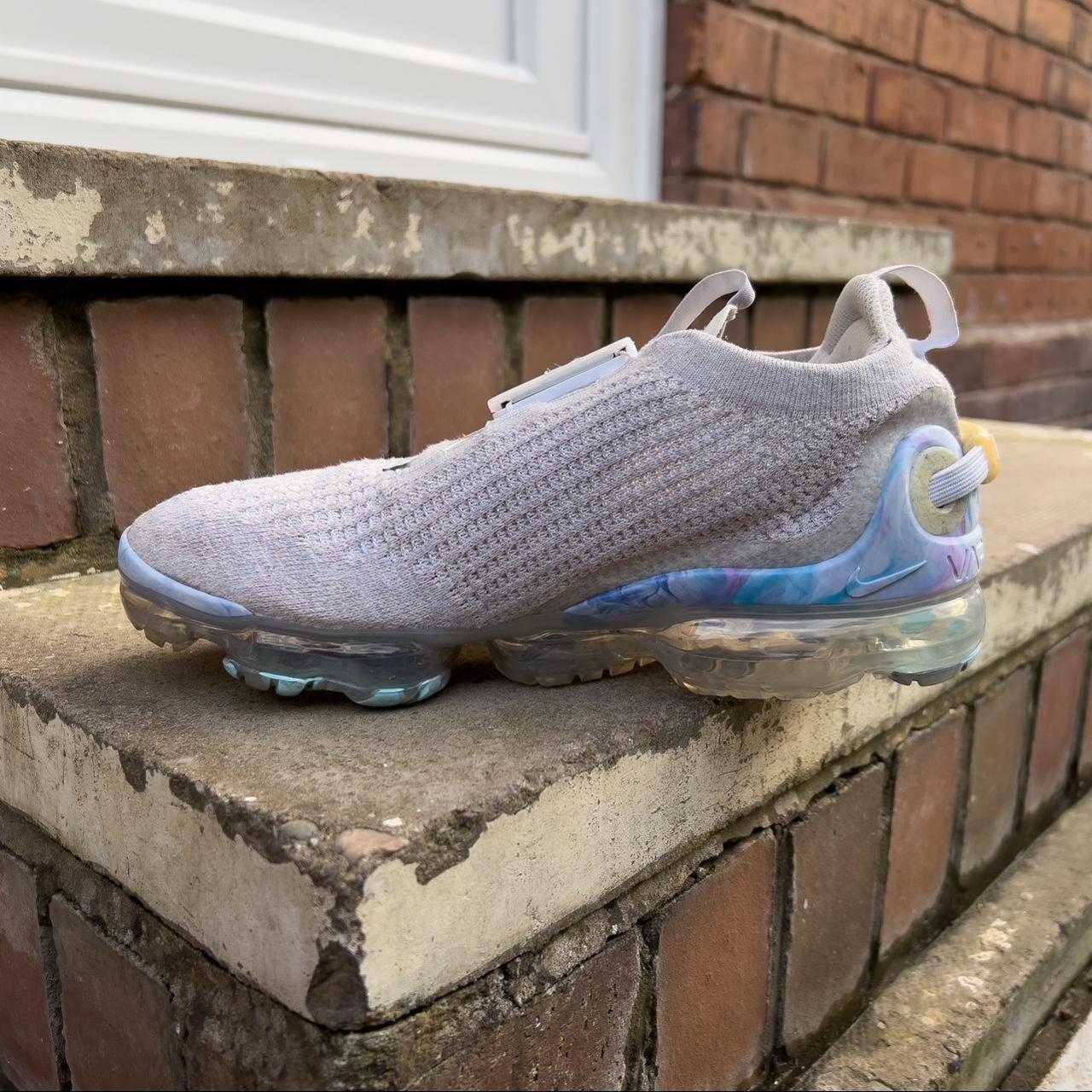 vapormax flynit white
