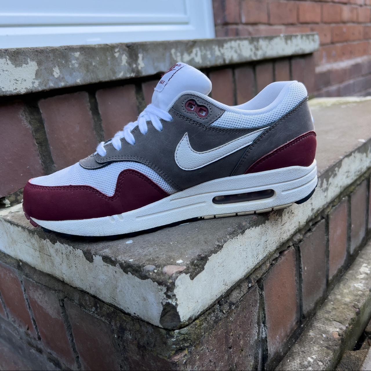 Nike air max outlet 1 burgundy white grey