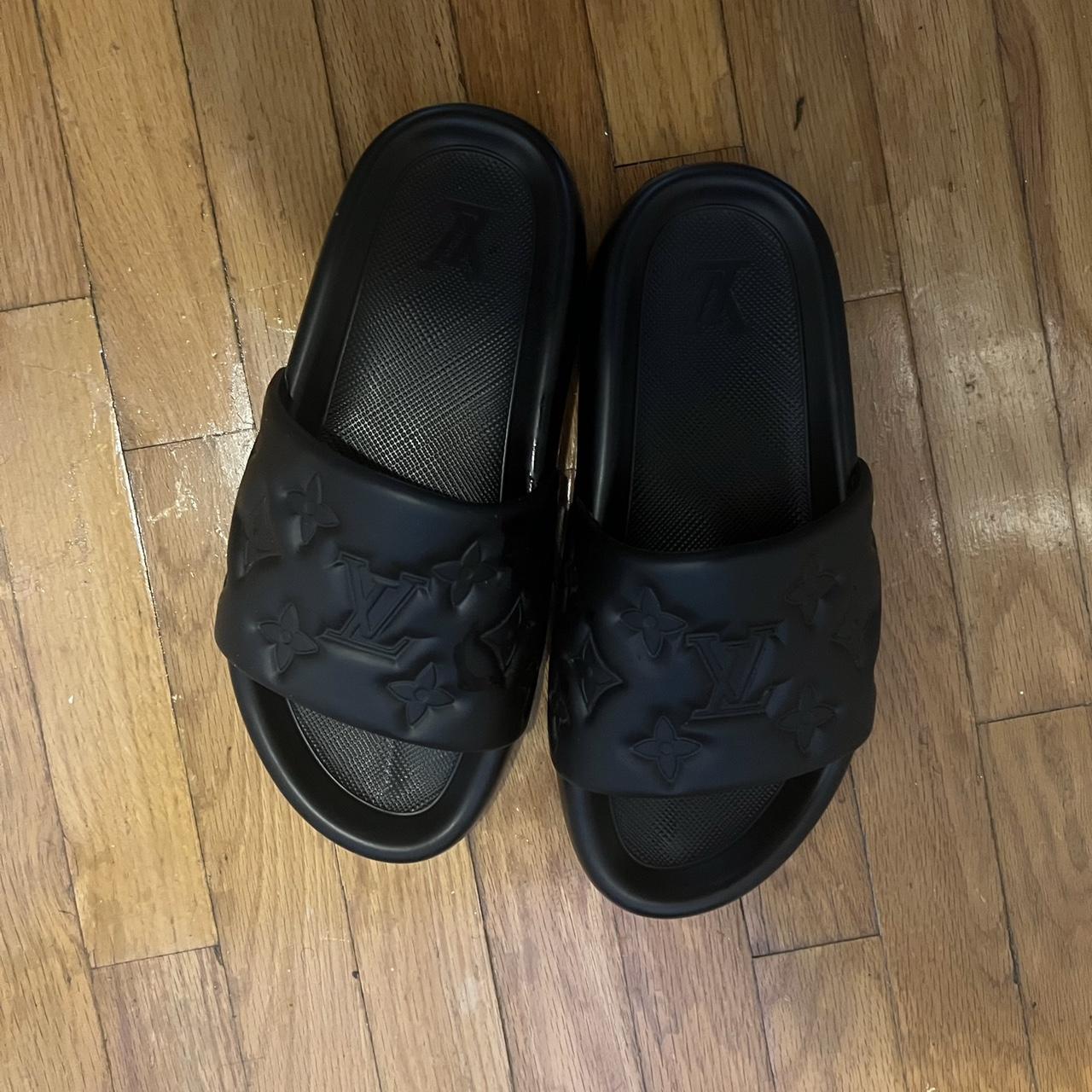 LV SLIDES 8/10 condition - Depop