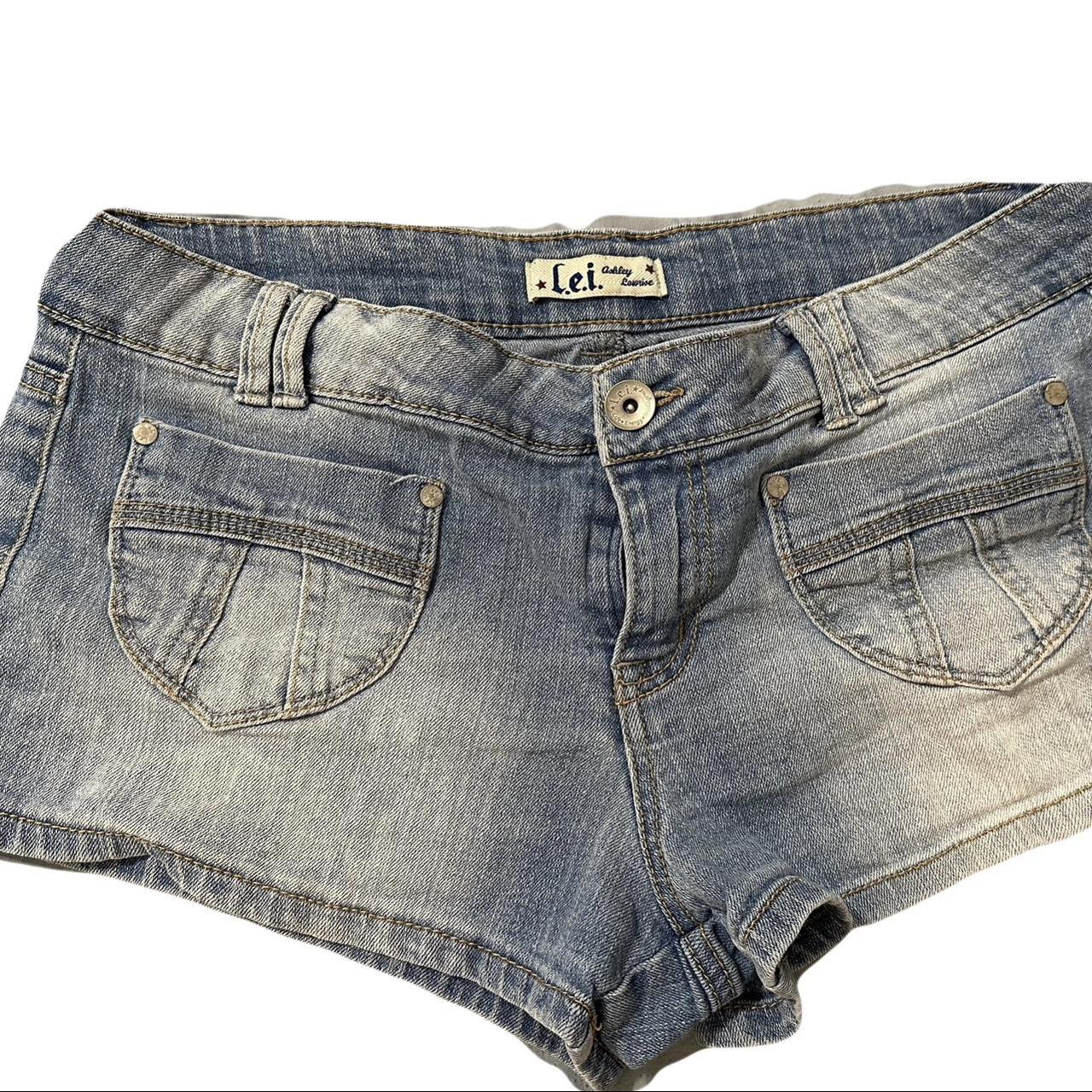 L.e.i. Women's Gold and Navy Shorts