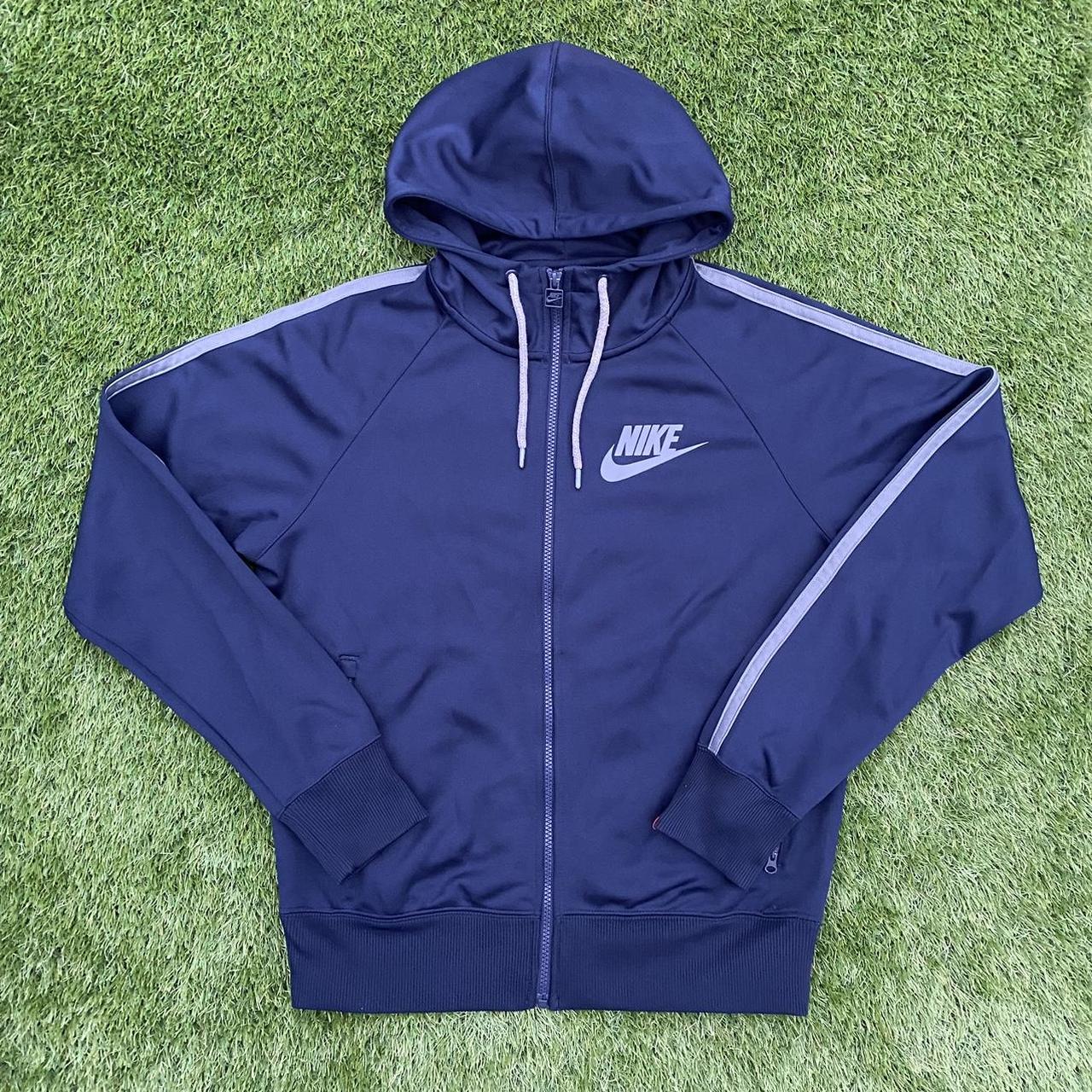 Nike Men's Navy Hoodie Depop