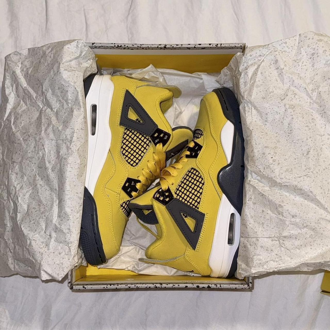 womens black and yellow jordans