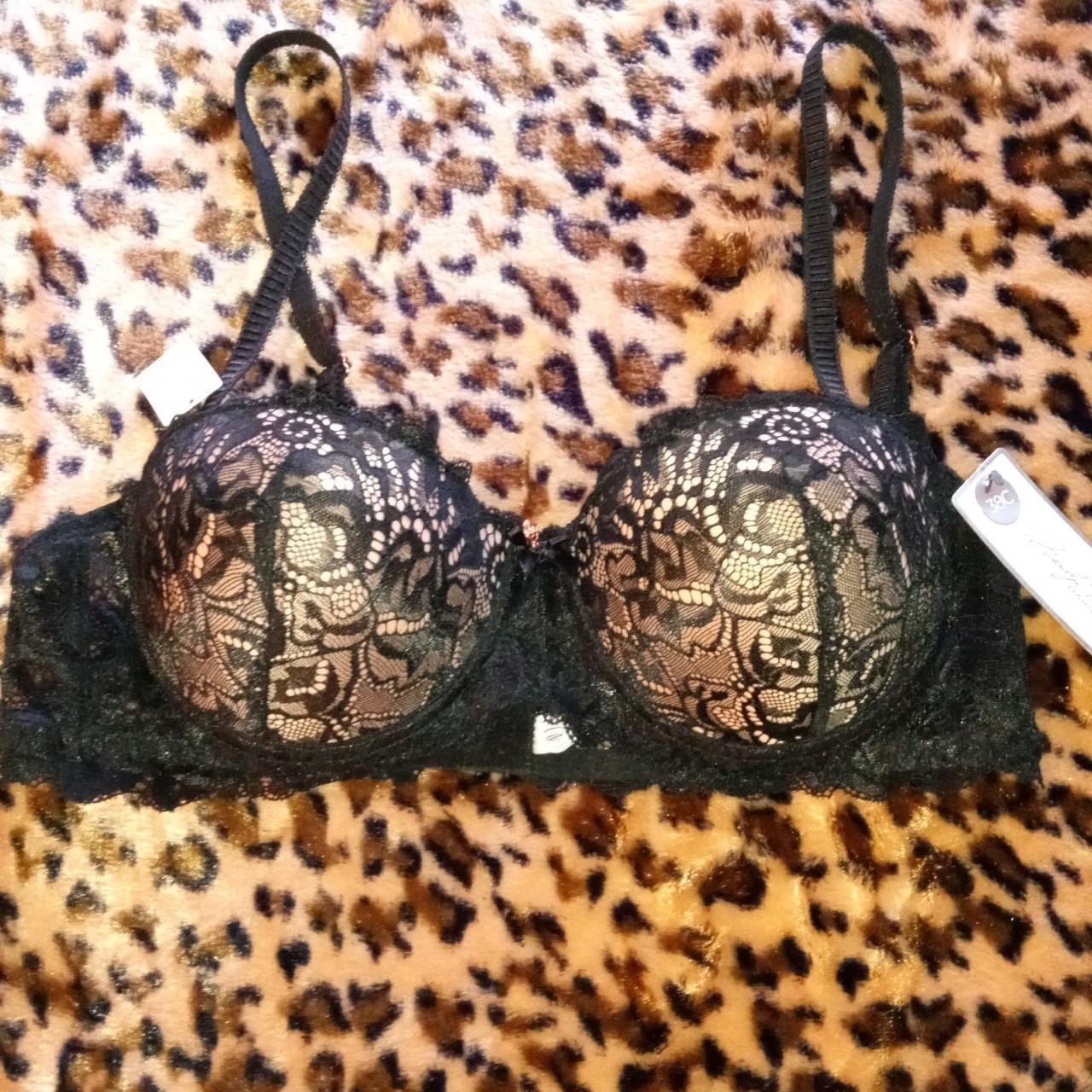 Marilyn Monroe Brand New Bra with tags. 38C it's a - Depop