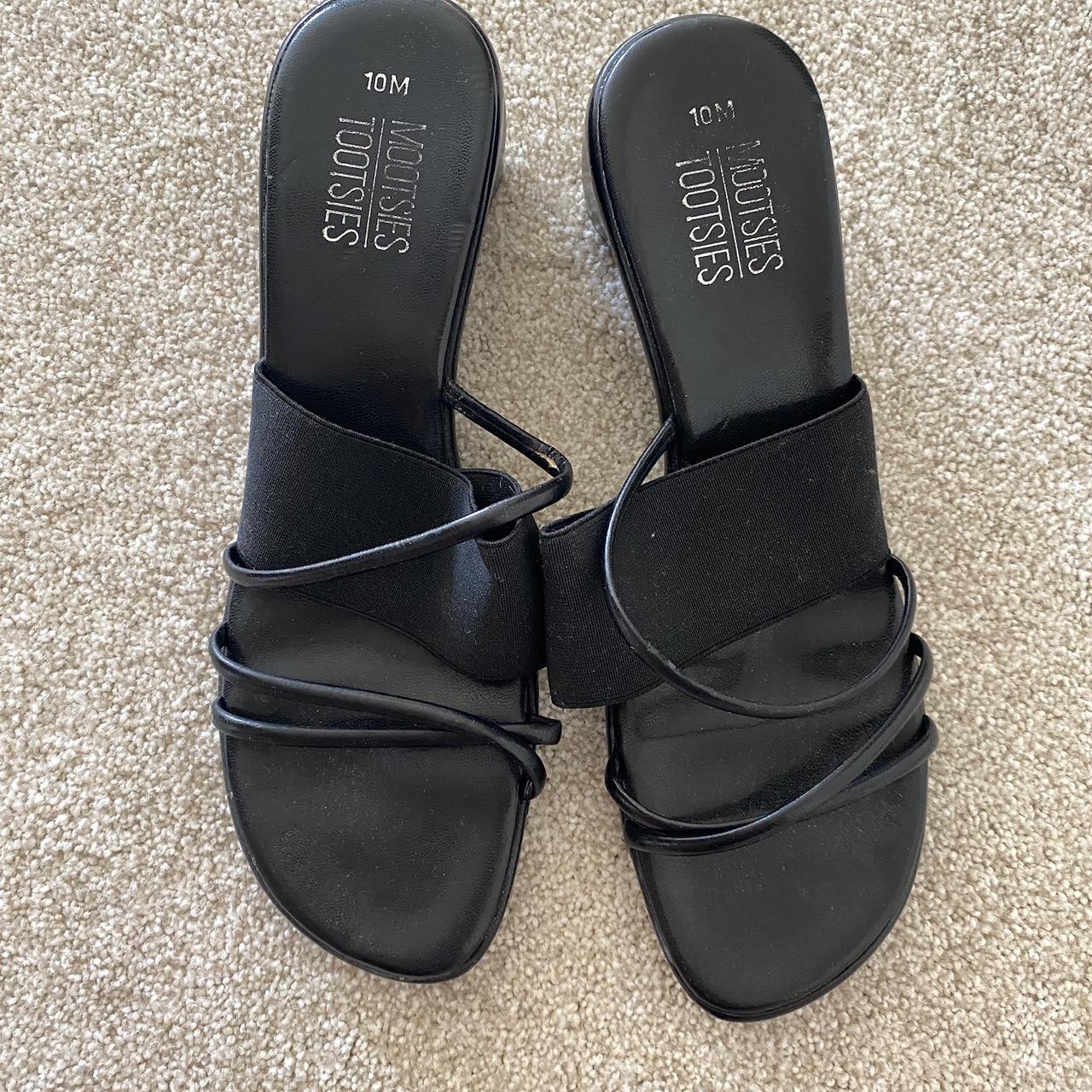 Italian Shoemakers Women's Black Sandals | Depop