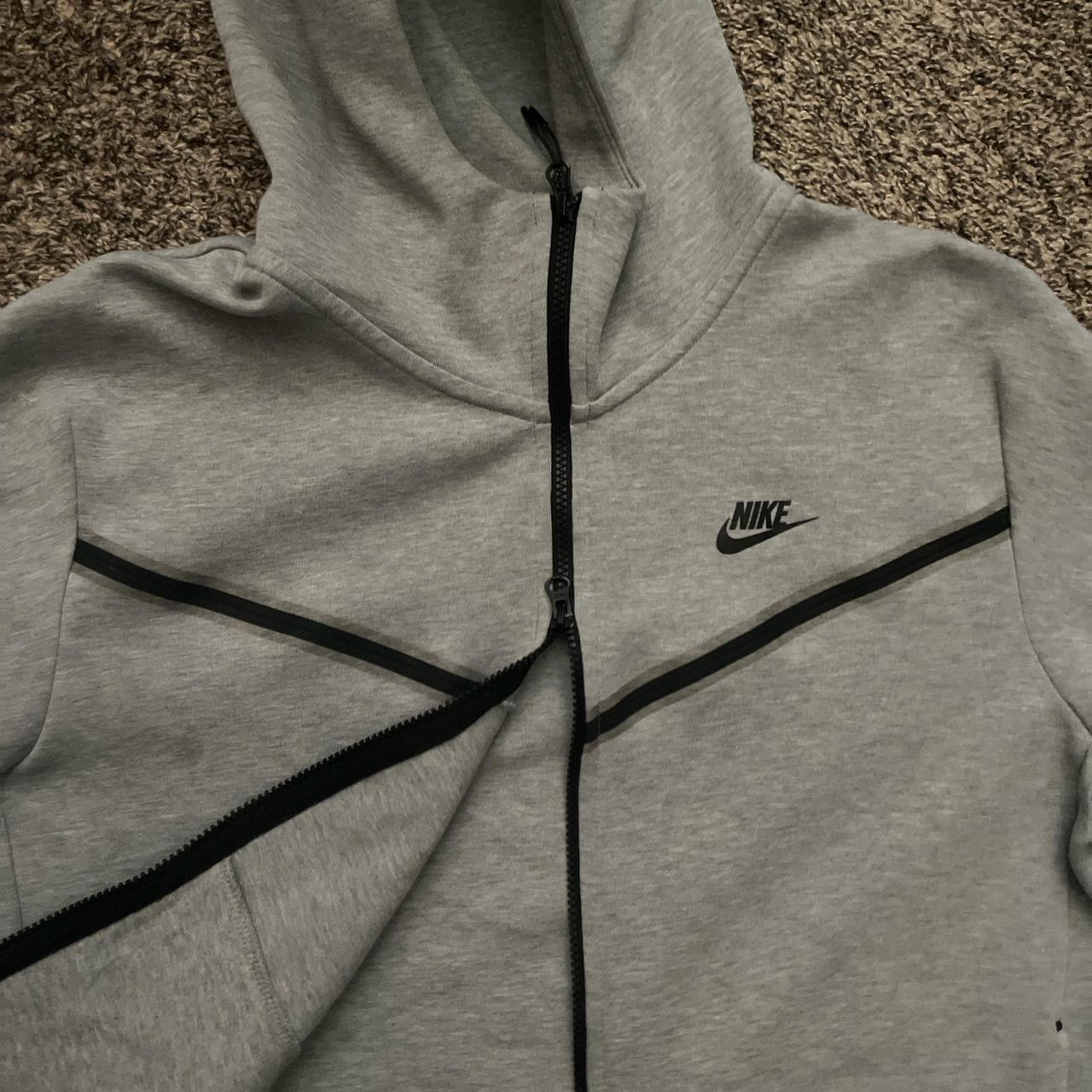 mens nike tech fleece grey