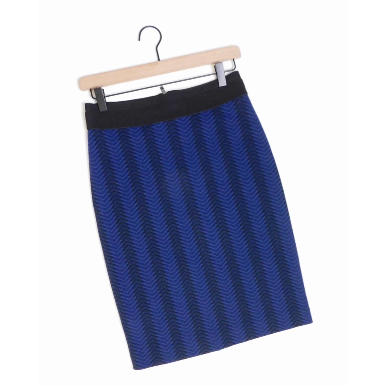 BCBGMAXAZRIA Blue Black Chevron Knit Pencil Skirt