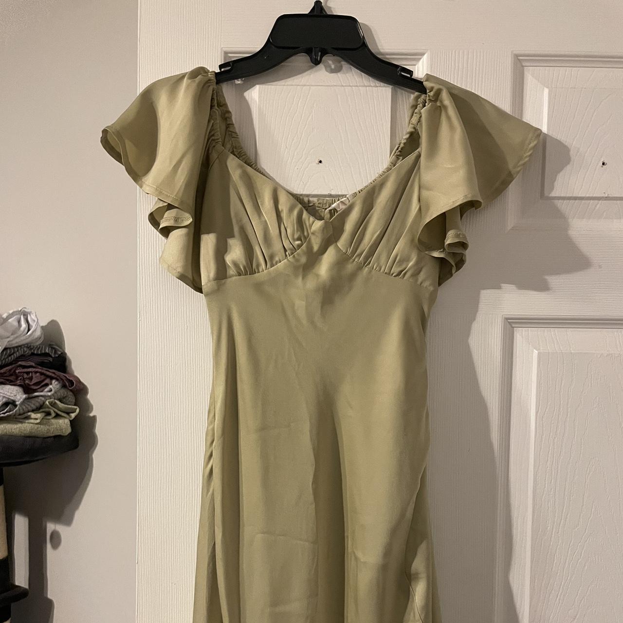 Beautiful silk green dress, perfect for a fall... - Depop