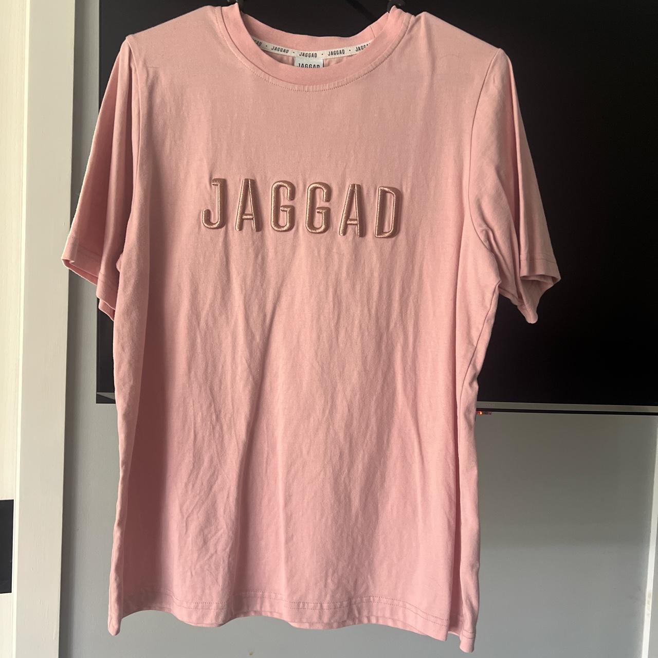 jaggad pink tee