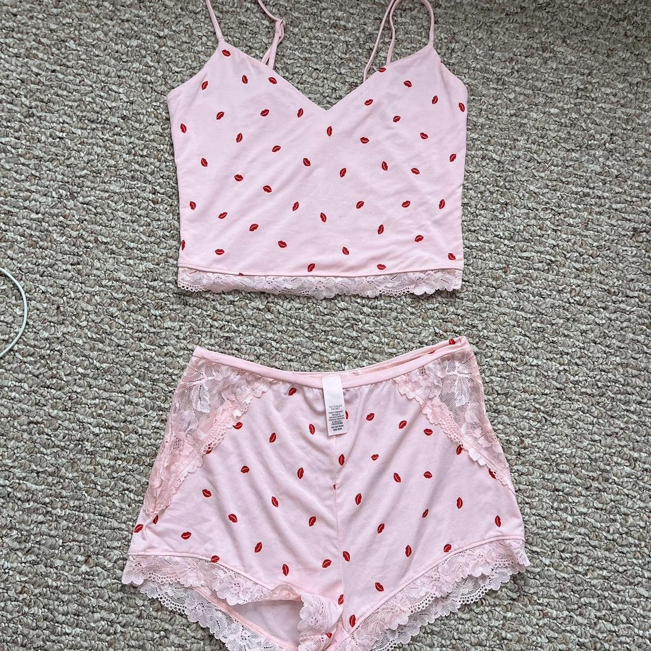 How do y'all feel about second hand lingerie? (Ex: I have sold similar  lingerie sets worn only for photoshoots before, and they actually sold  quickly with just flat lay pics, but I know some ppl think it's gross) :  r/Depop