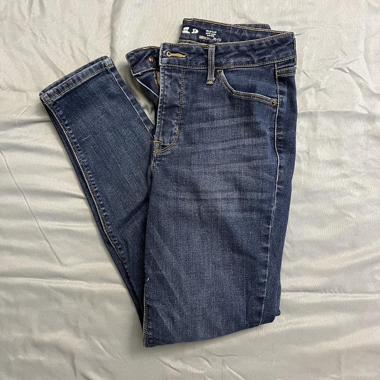 old navy skinny high rise jeans slightly frayed -... - Depop