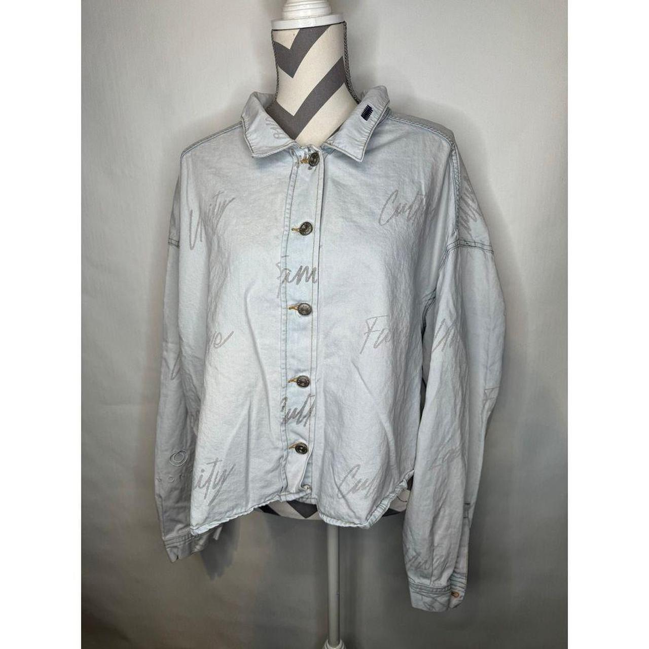 item listed by oliviavecera