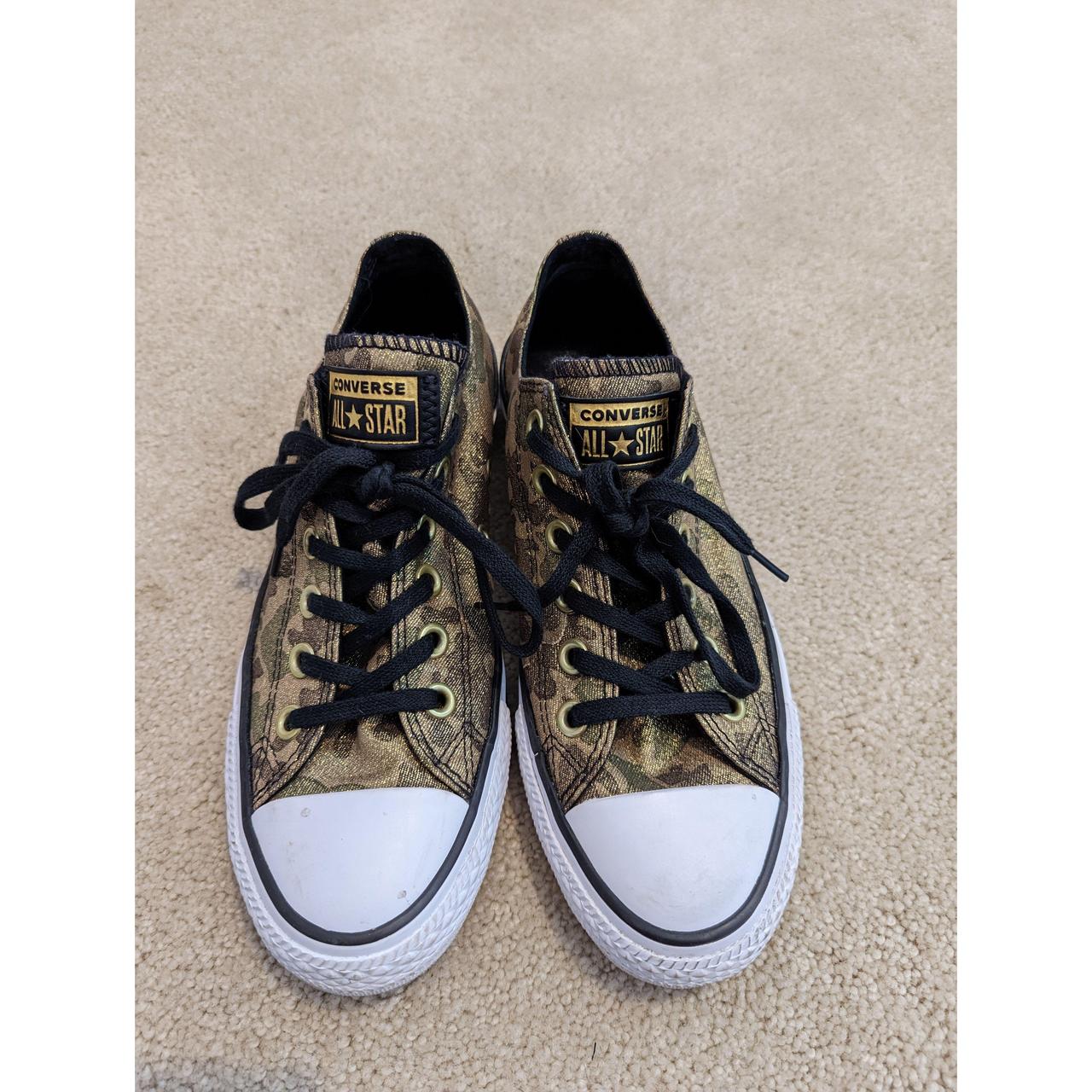 No sign of wear! Converse size 7, gold metallic... - Depop