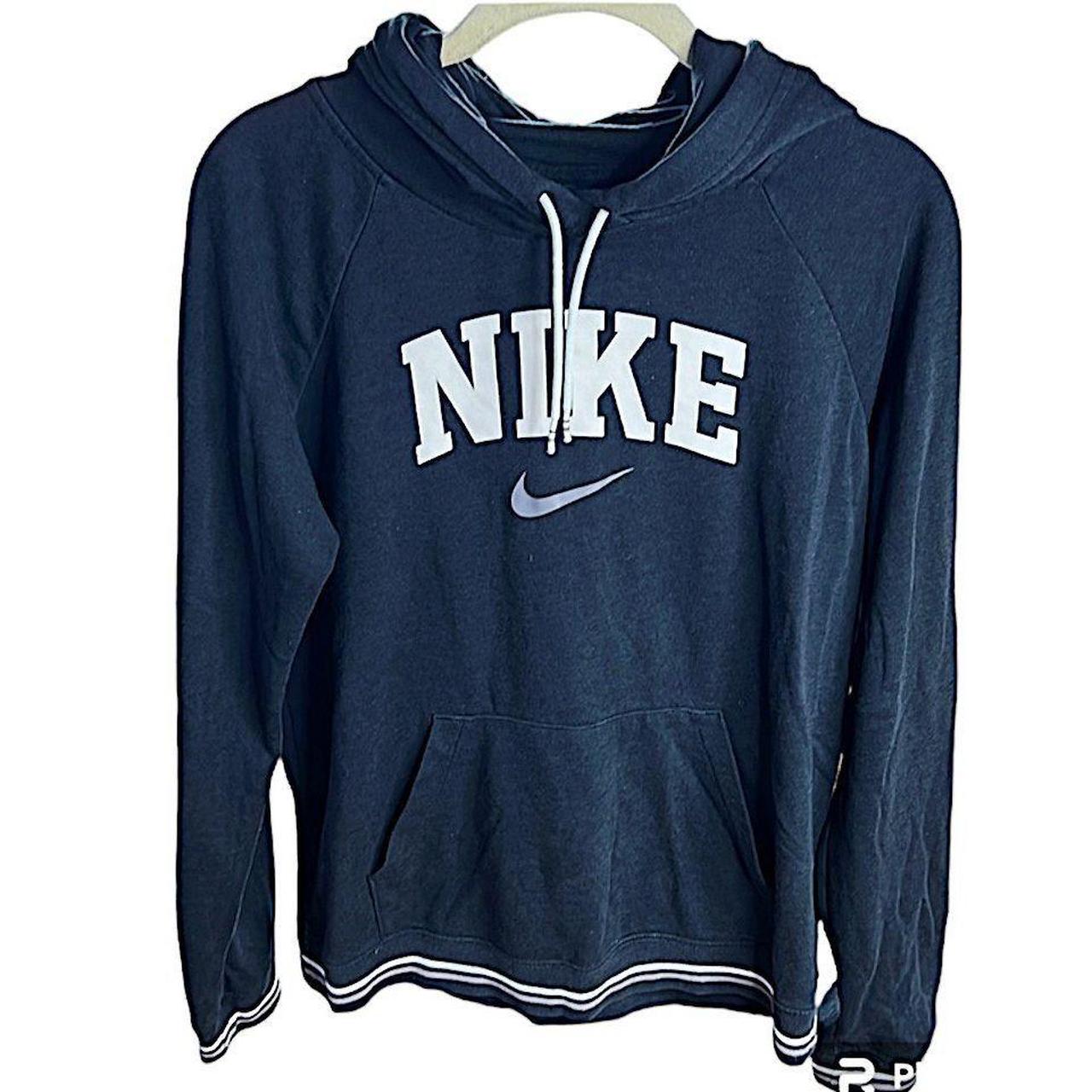 Nike vintage front 2025 logo pullover hoodie