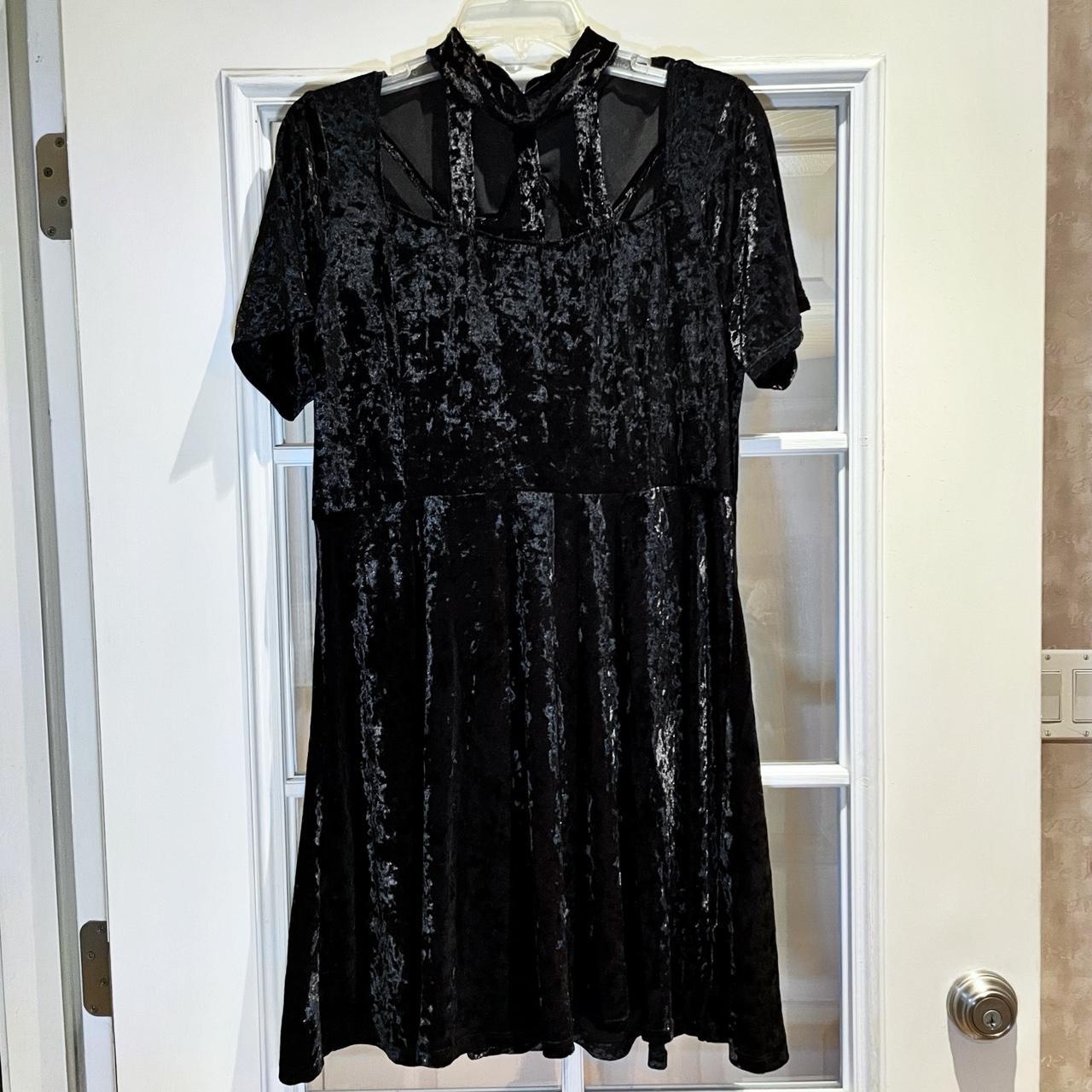 SHEIN Curve Black Velvet Cage Neck Dress Size:... - Depop