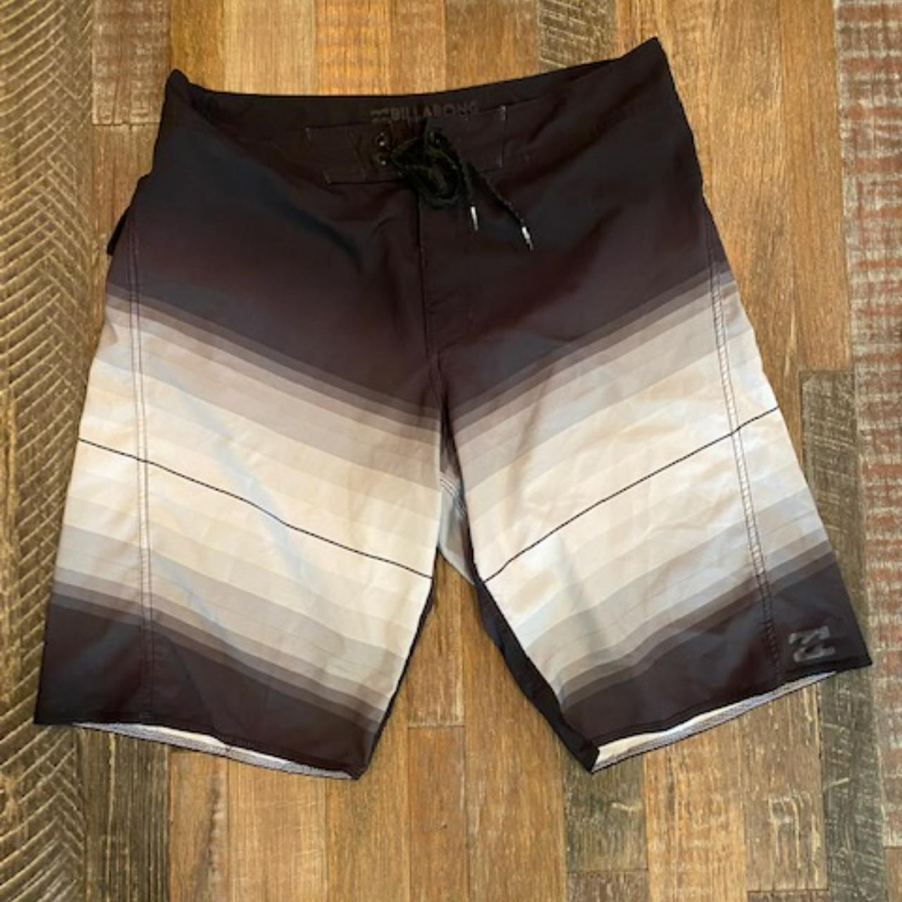 Billabong Men's multi Shorts | Depop