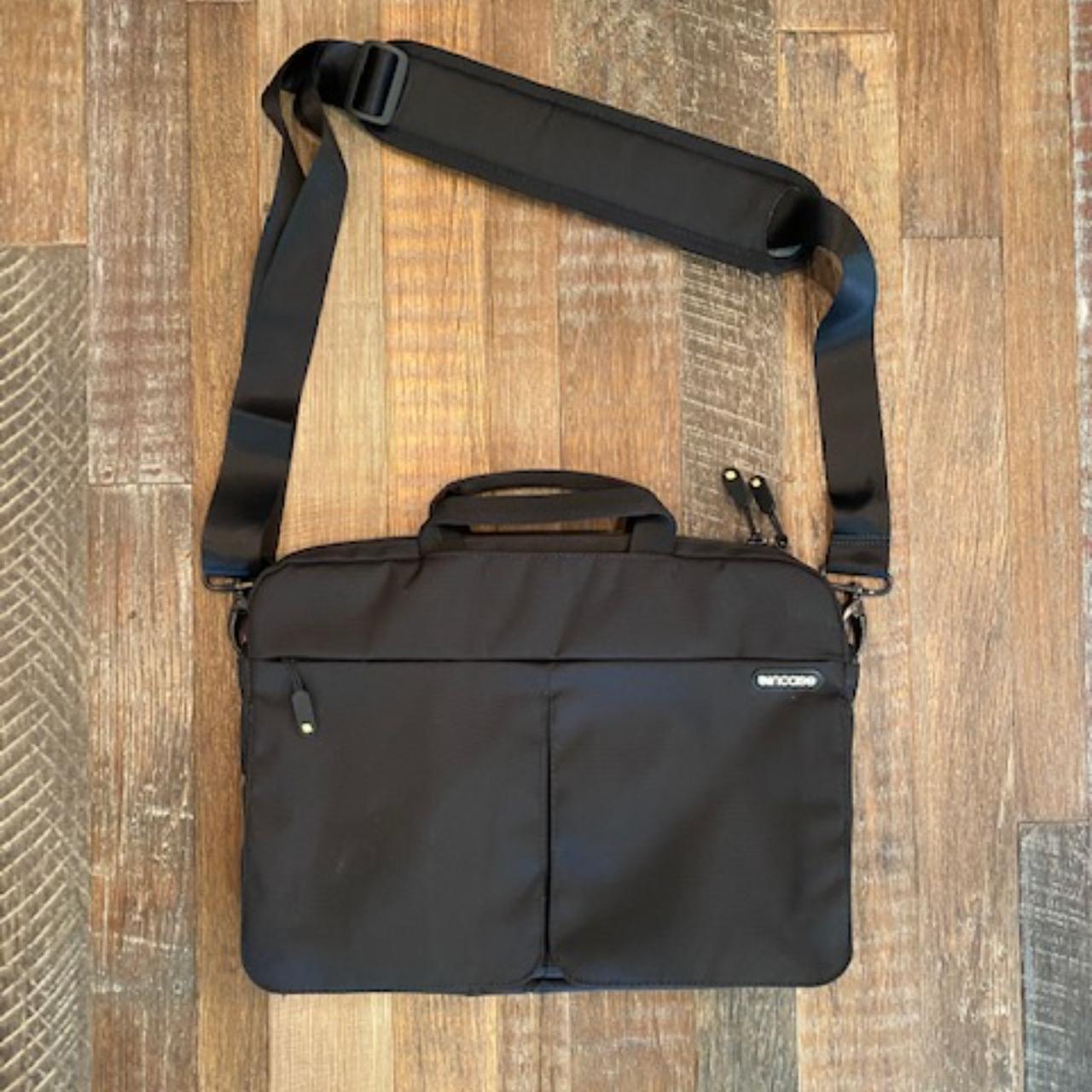 Incase Laptop Messenger Bag 14 X 11 Black Adjustable... Depop